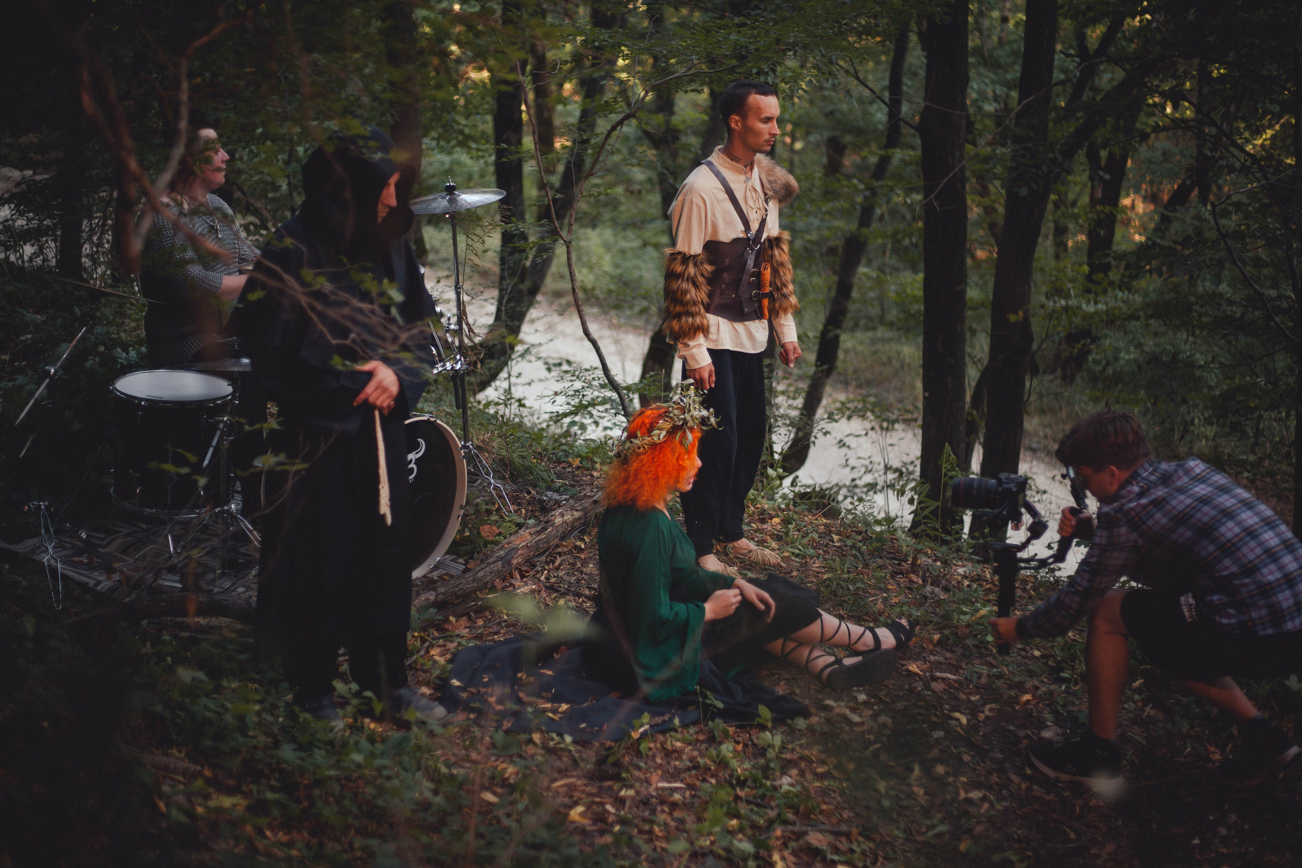 Клип. Уличный фотограф Города N