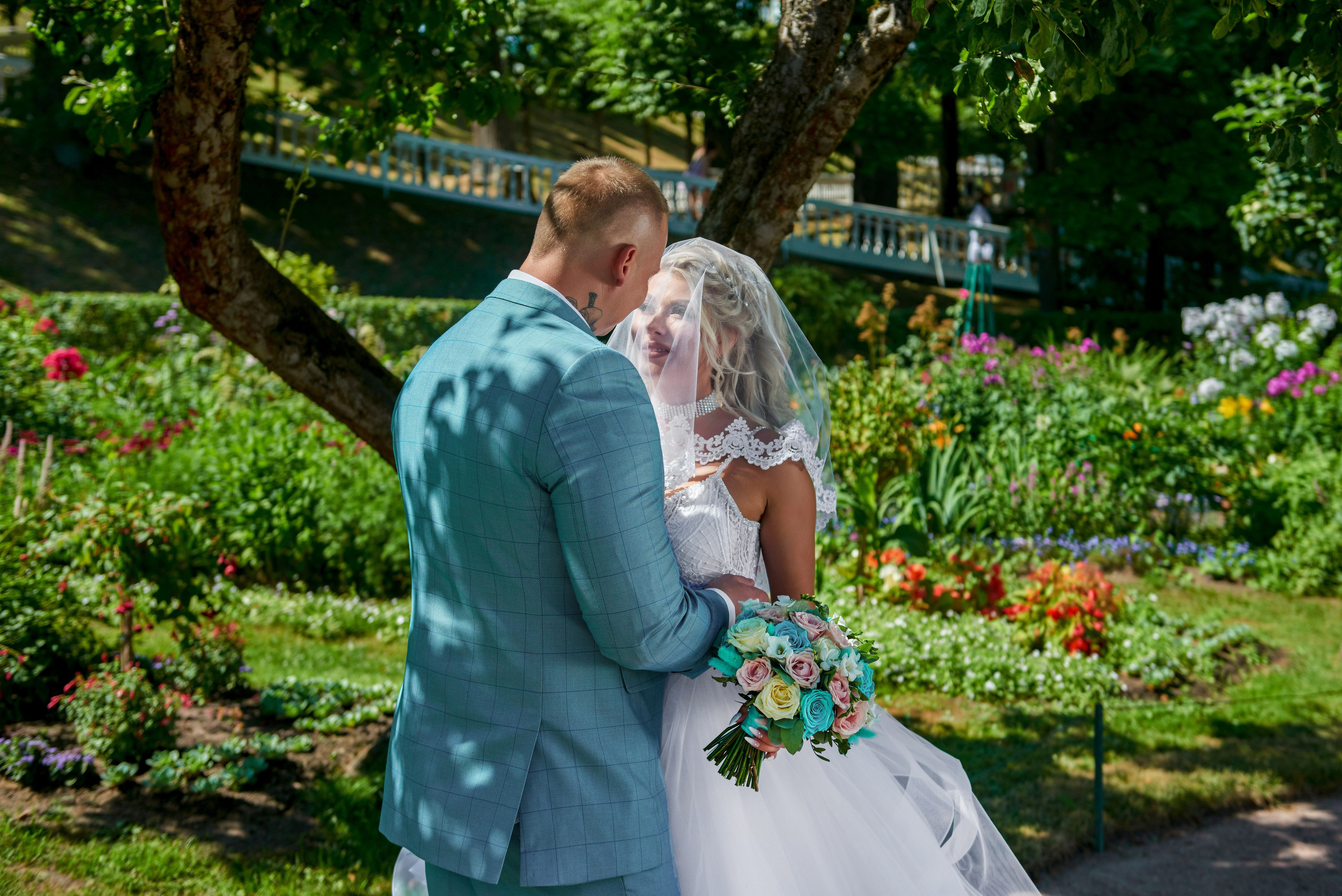 Свадебная прогулка в Петергофе. Портретный, семейный и свадебный фотограф в Санкт-Петербурге и в Пушкине Ширяев Денис