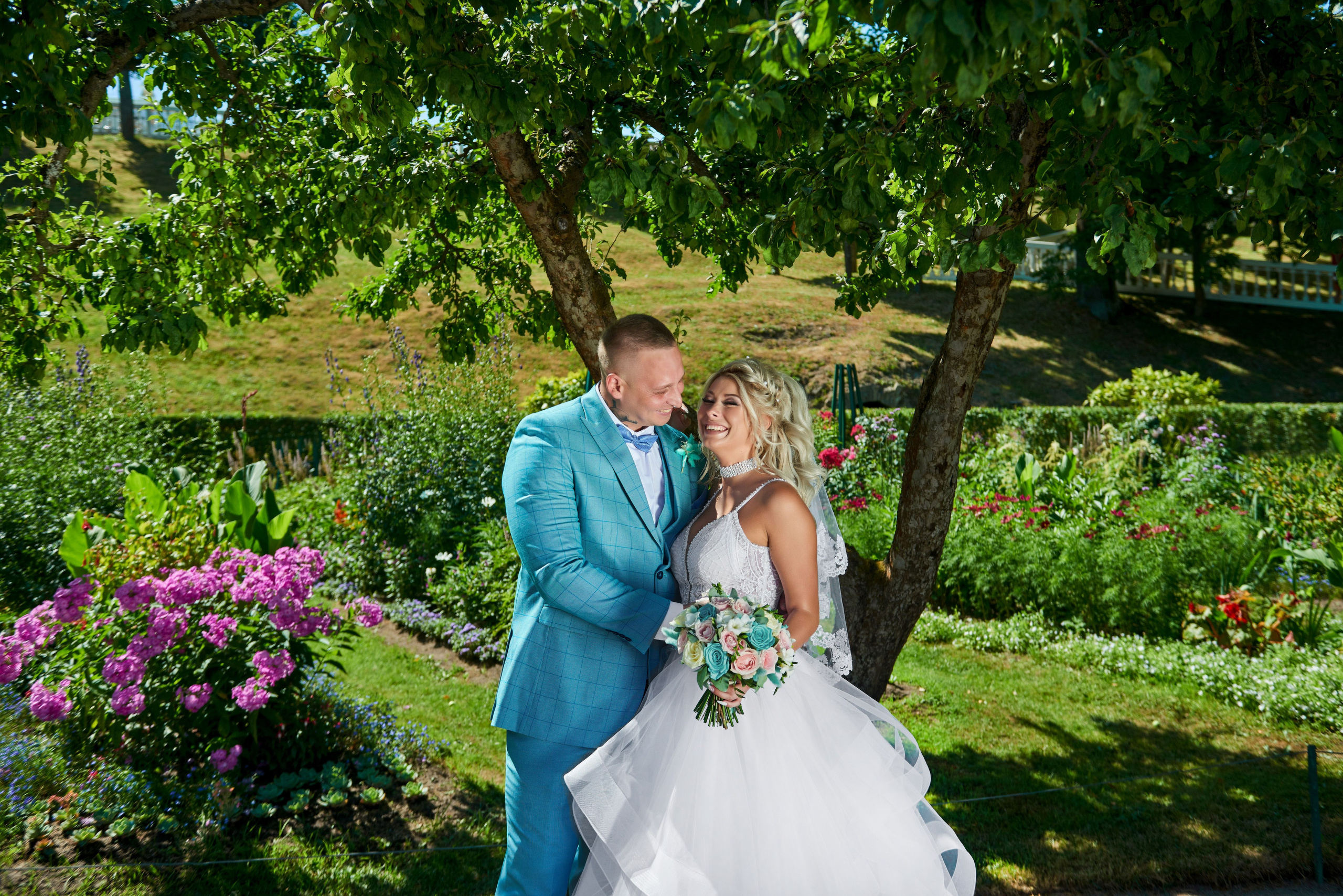 Свадебная прогулка в Петергофе. Портретный, семейный и свадебный фотограф в Санкт-Петербурге и в Пушкине Ширяев Денис