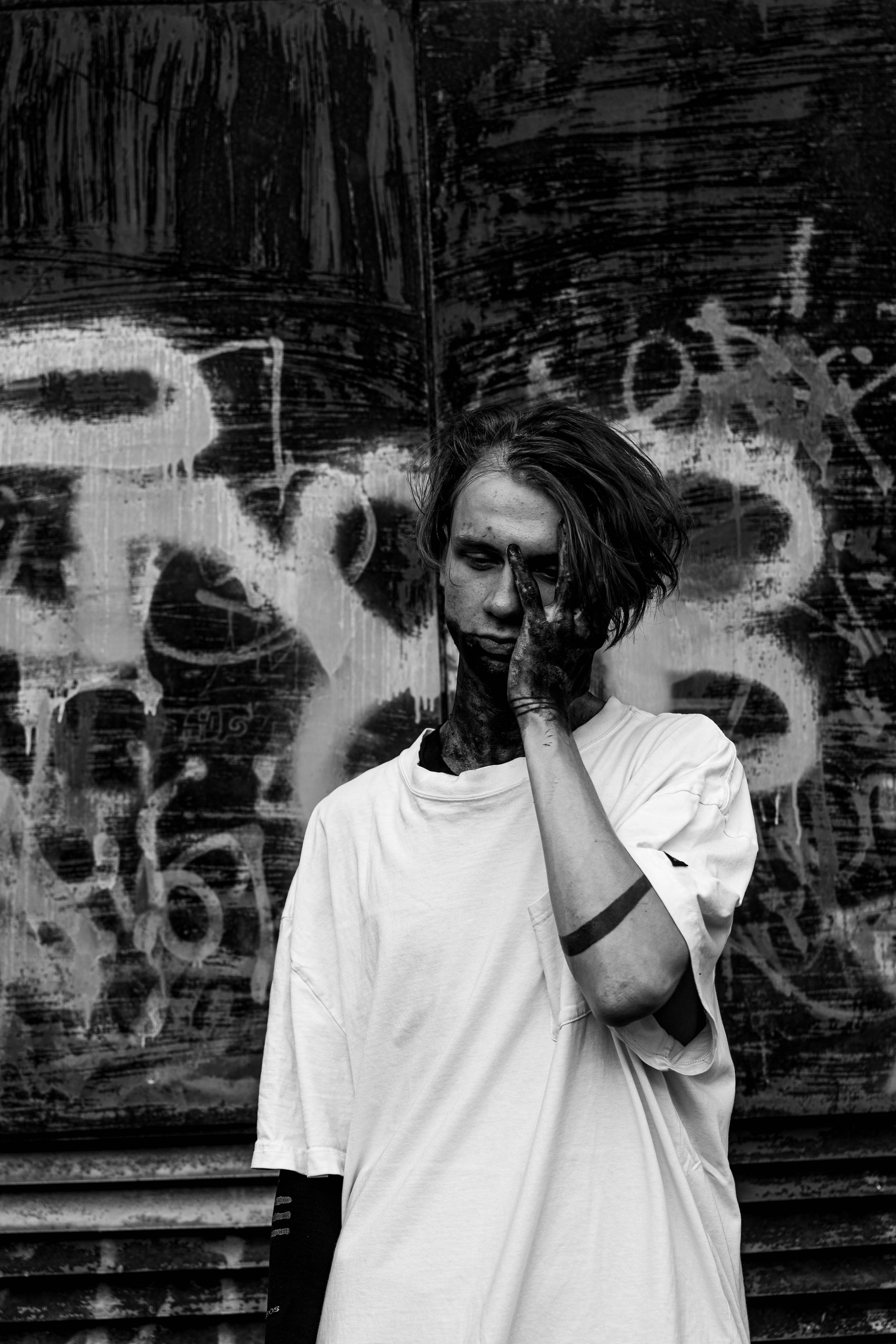 Ничто не бетонирует душу быстрее лжи." -Йозеф Эметс. 