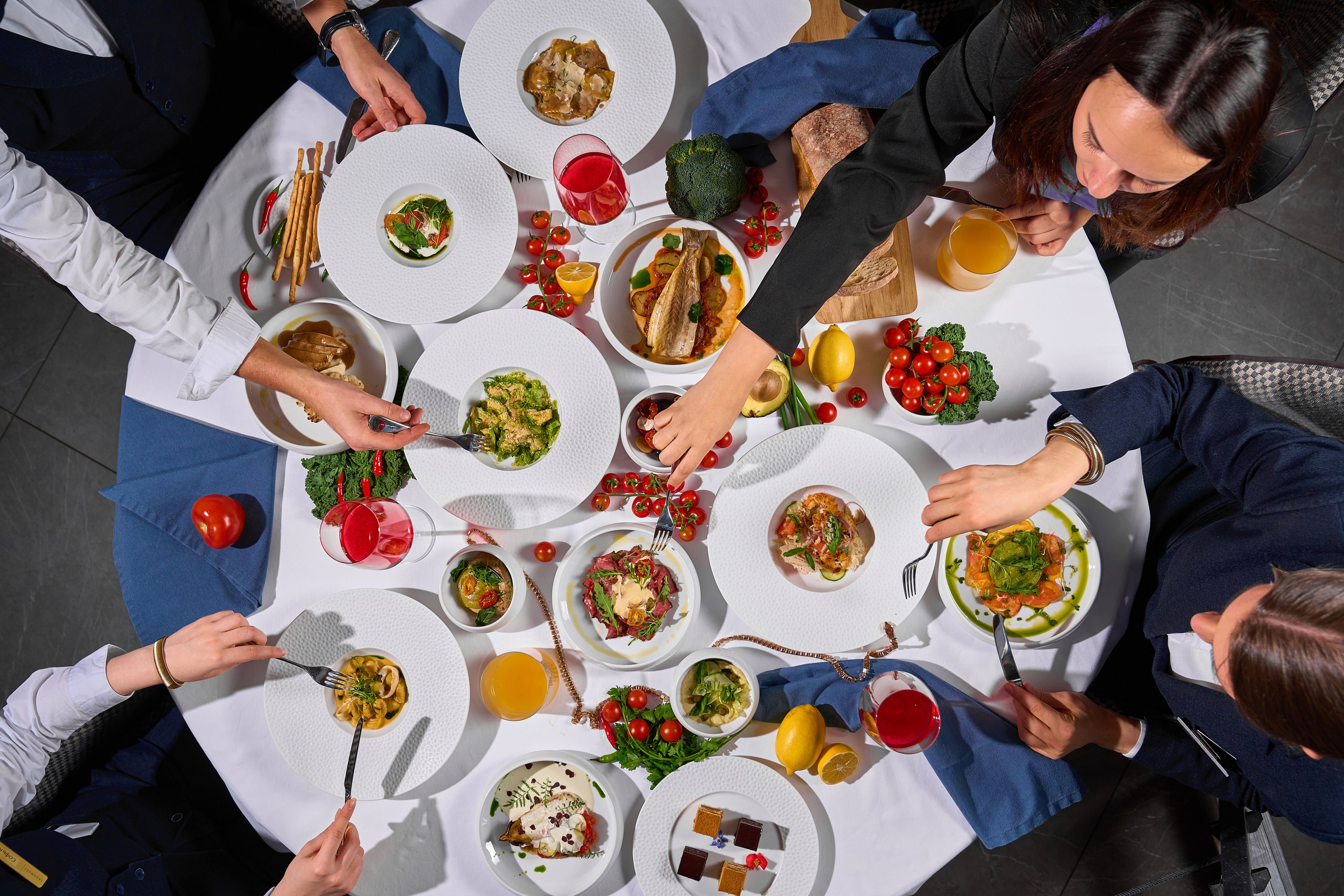 COSMOS ITALY — СЪЕМКА МЕНЮ