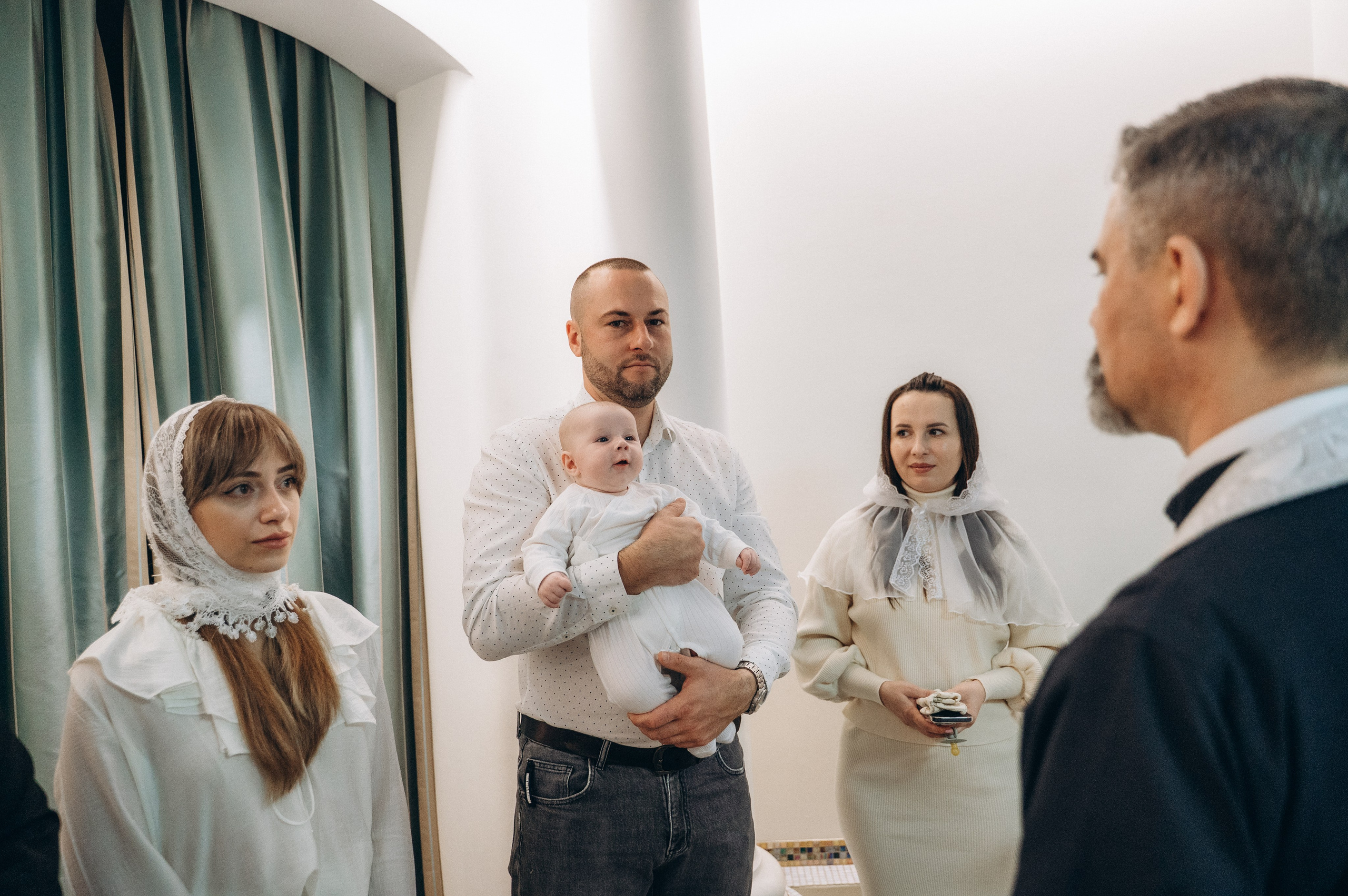 Крещение Тимура (Храм Святой Троицы). Семейный фотограф в Минске Дарья Дреко