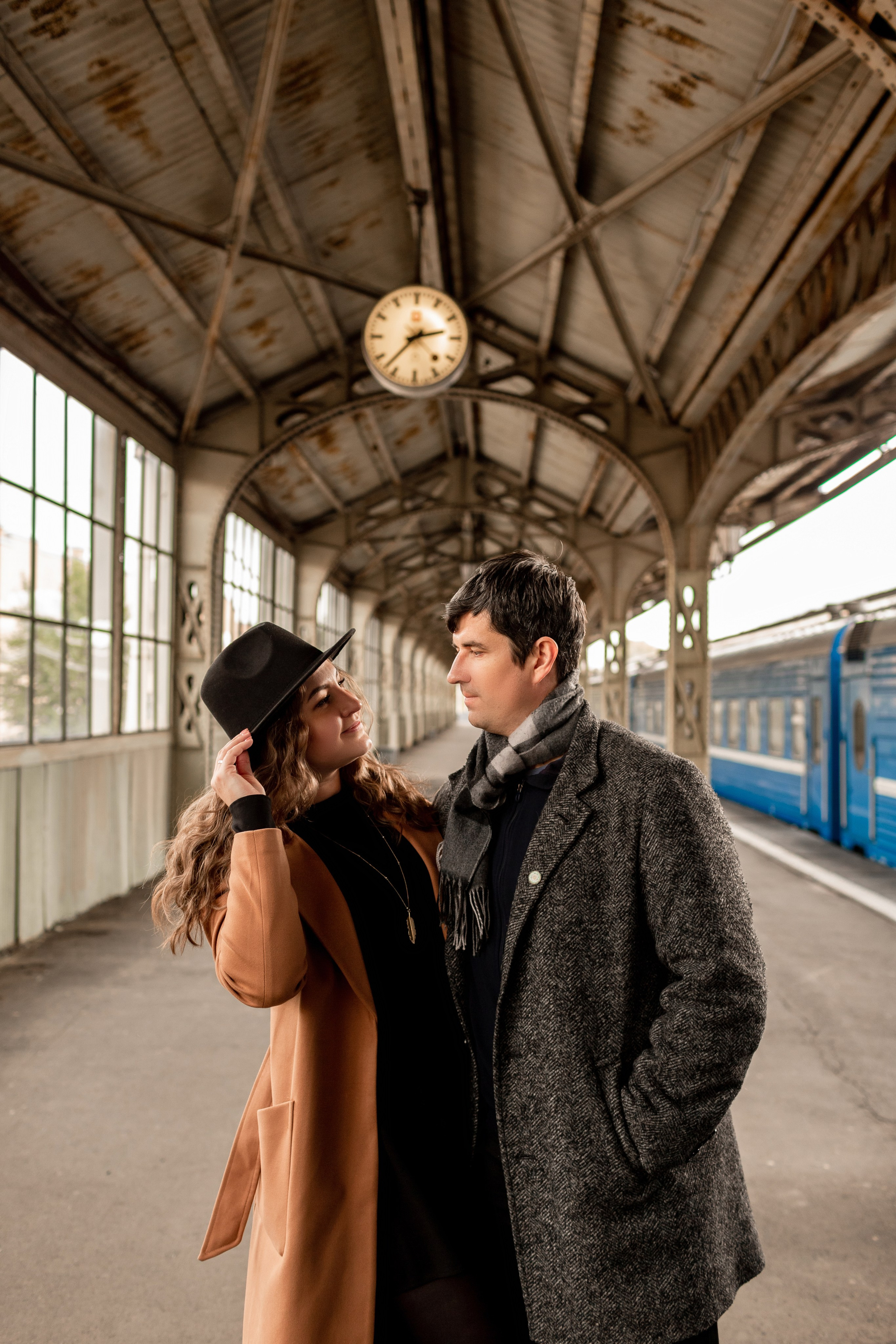 Фотосессия на Витебском вокзале. Свадебный фотограф Кирилл Белый