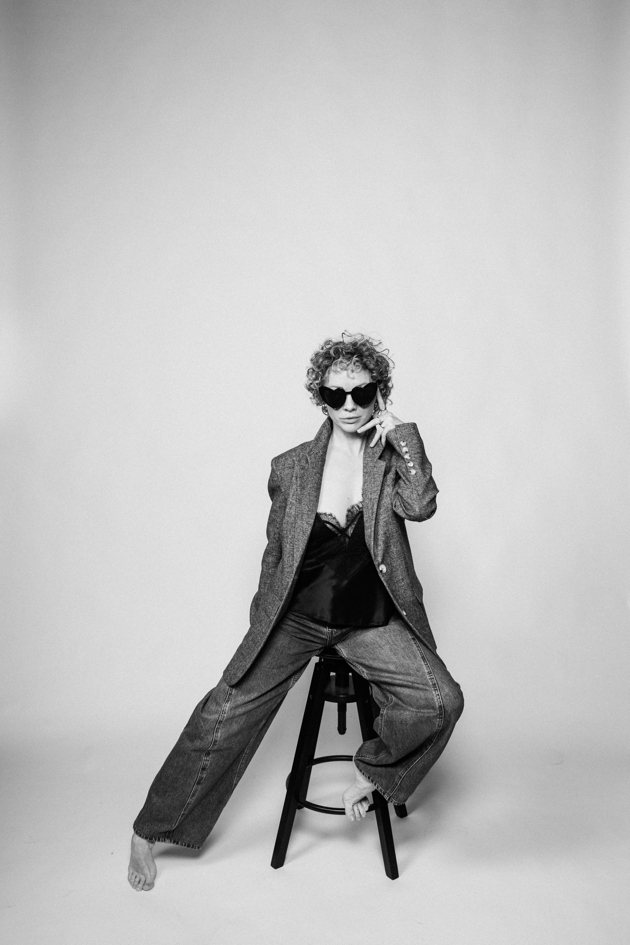 ЧБ. Фотостудия Автопортрета «Своими Глазами»