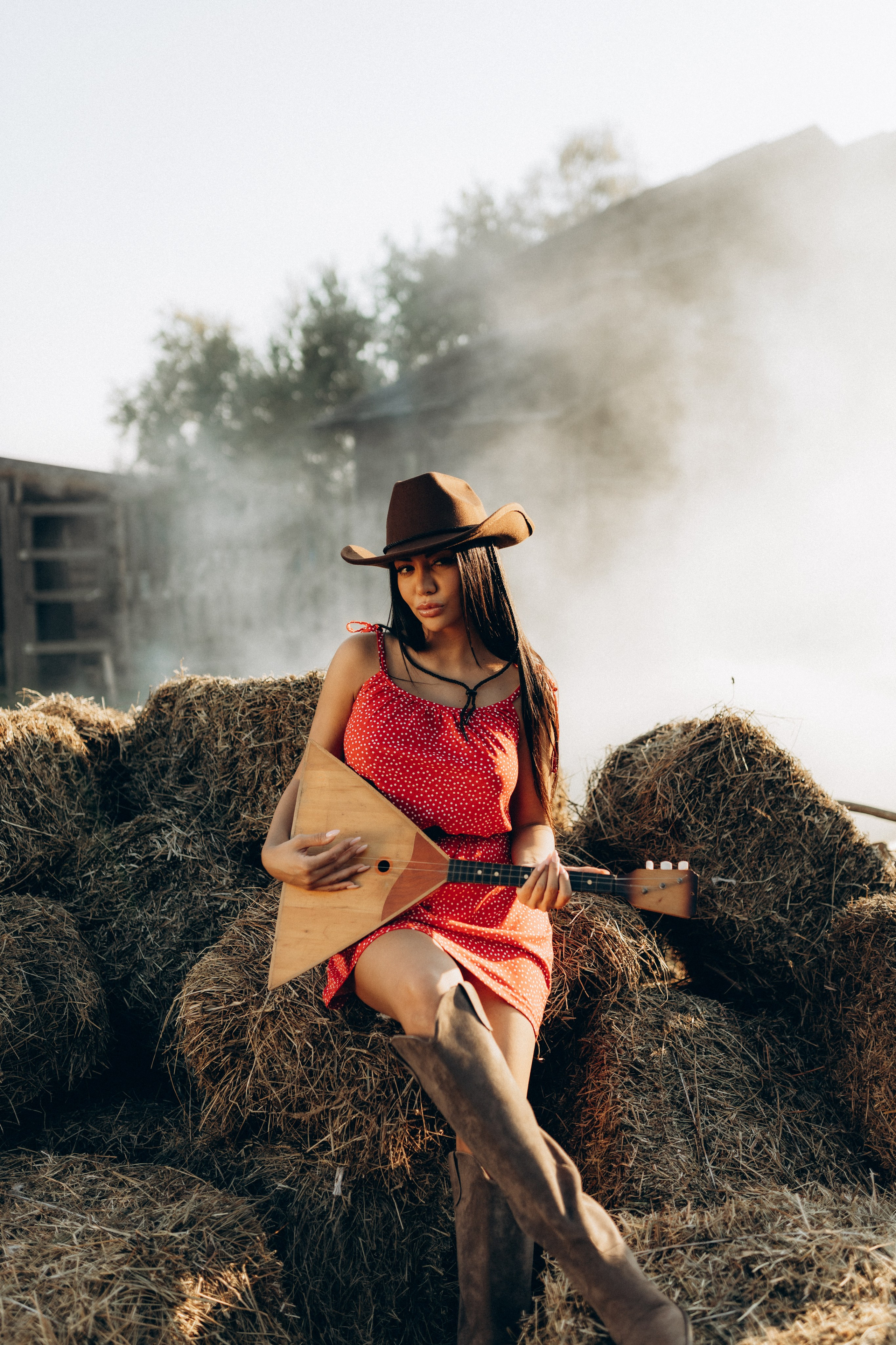 Jannet — балалайка (бэкстейдж к клипу). Фотограф НОГИНСК, Москва, Анастасия Белая