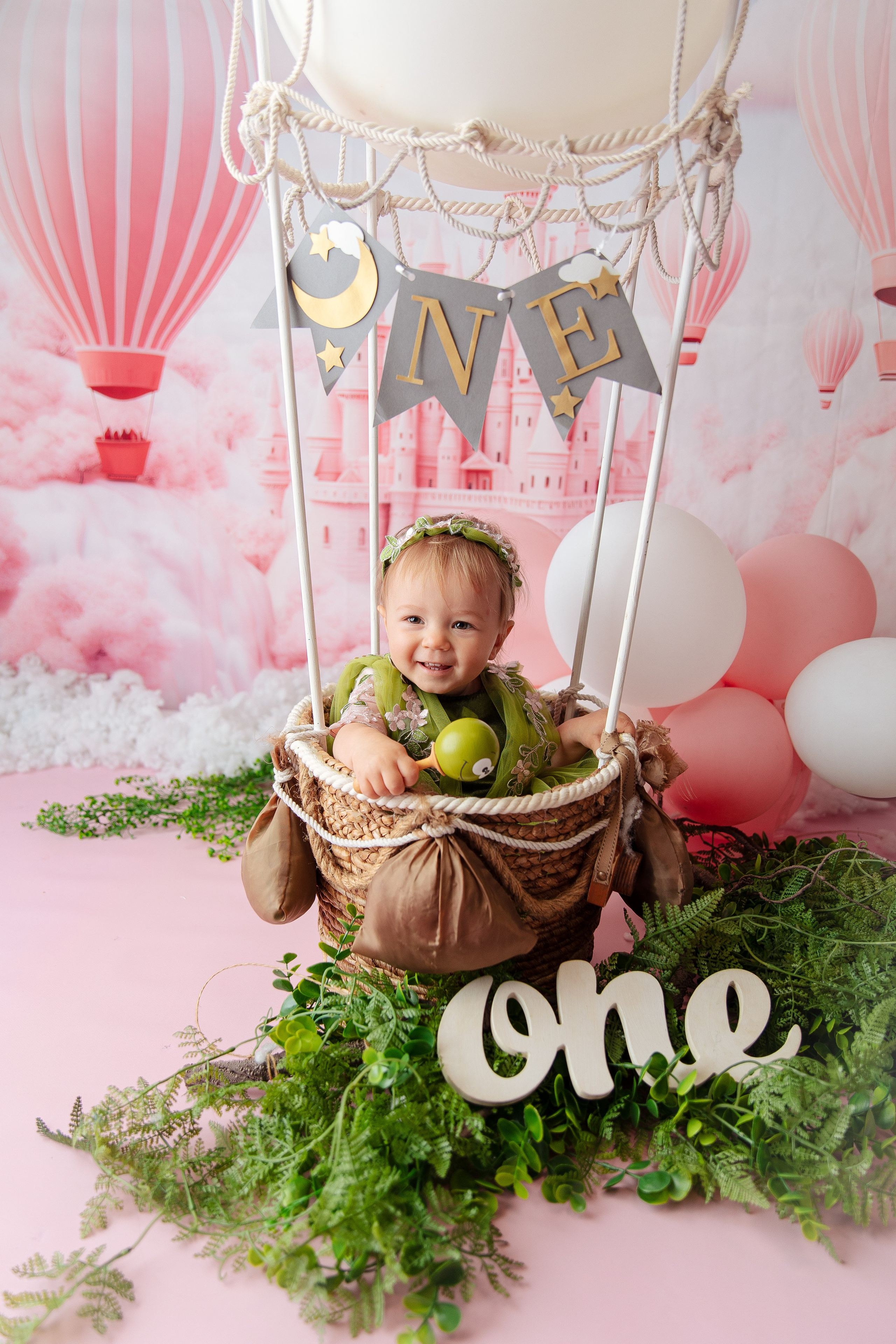 Праздничное оформление. Фотограф беременности, новорожденных Москва. годики под ключ