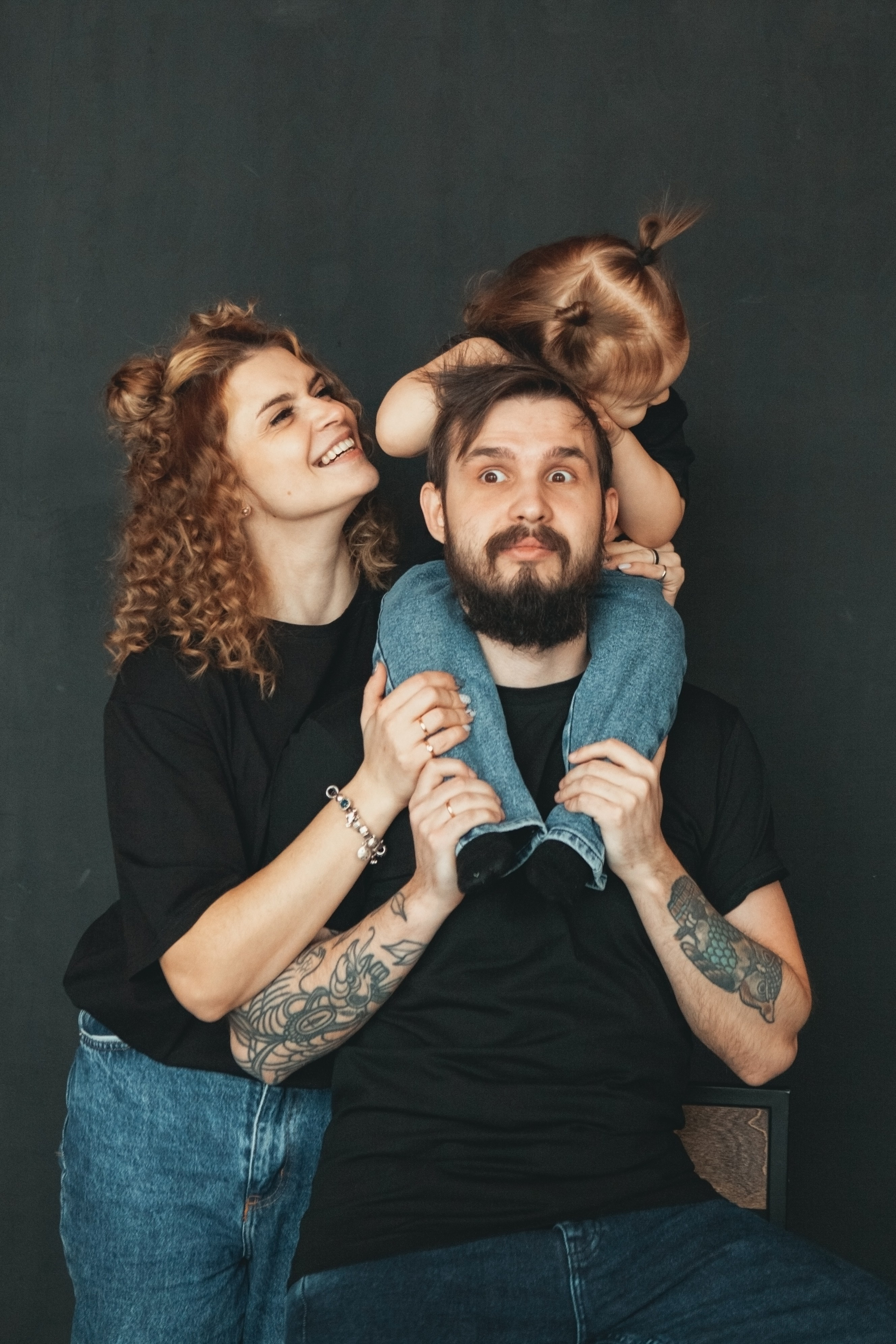 Новогодняя семейная фотосессия в студии. Фотограф Ольга Ефремова