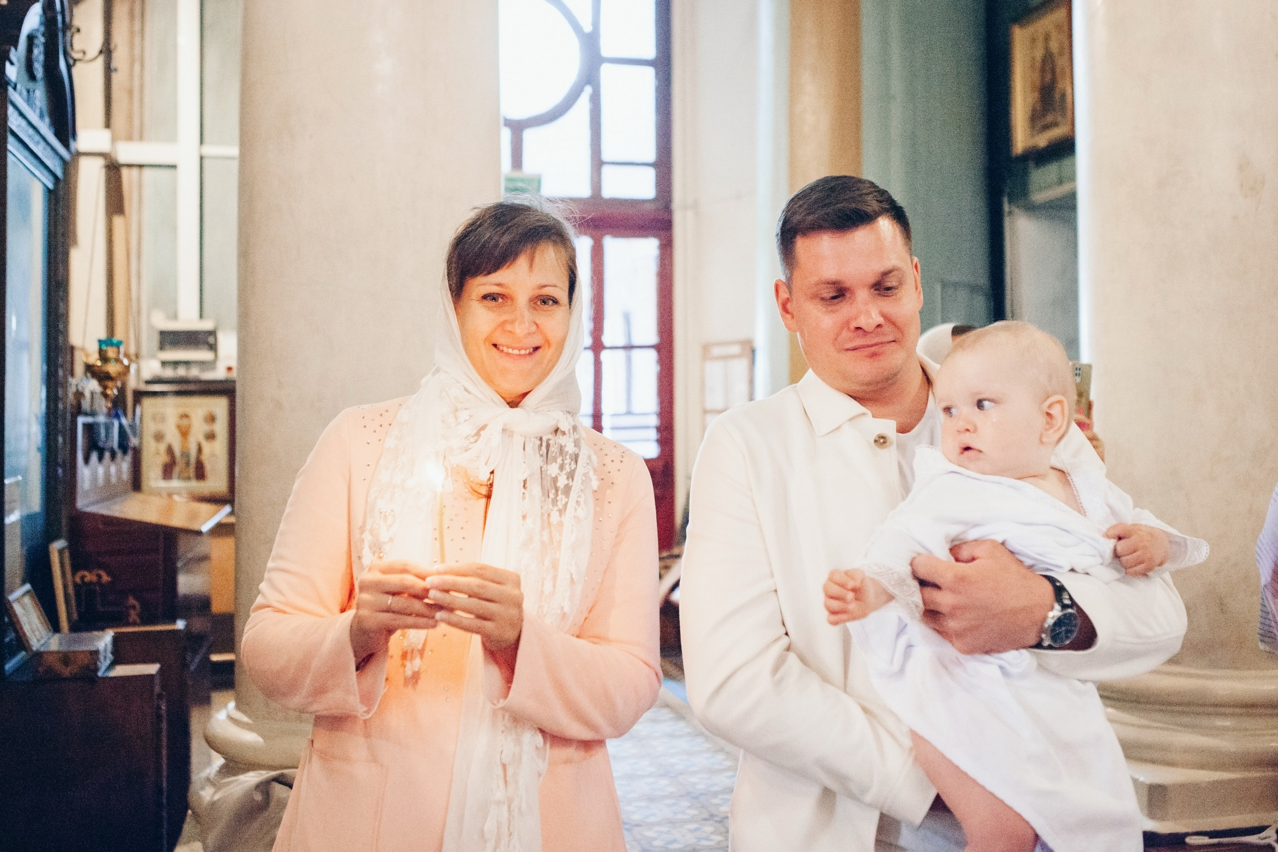 Крещение ребенка в церкви. Фотограф Ольга Ефремова