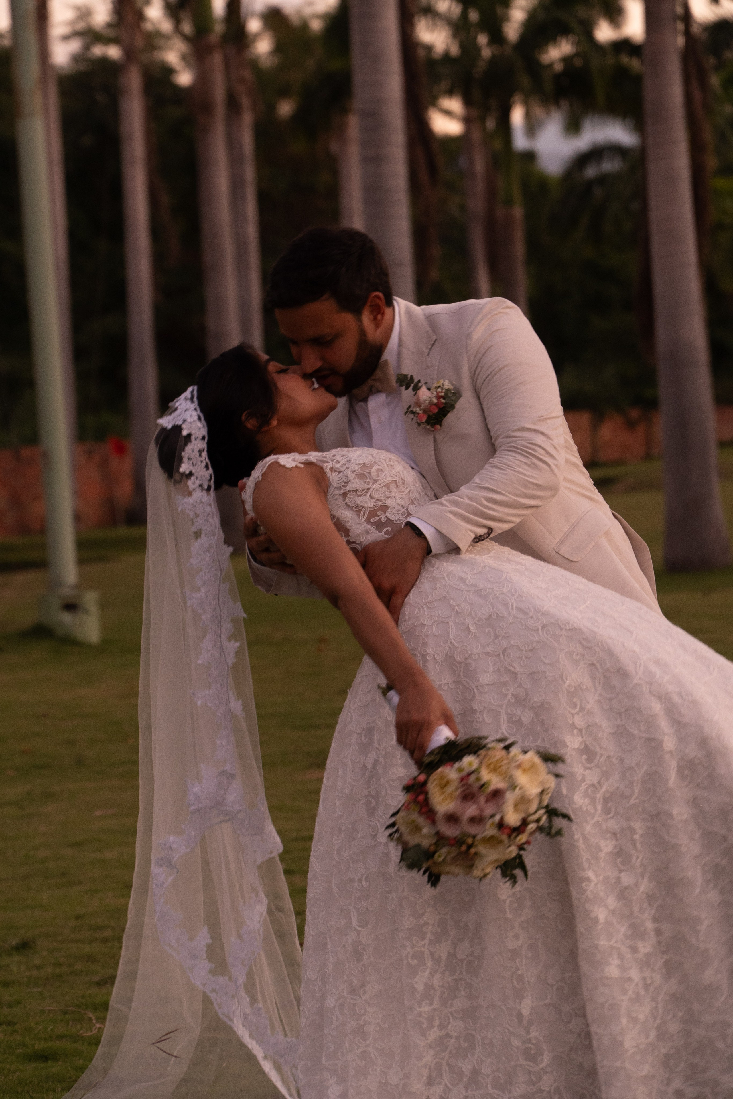 Carola & Gerson. Wedding Photographer in Barcelona and Medellin