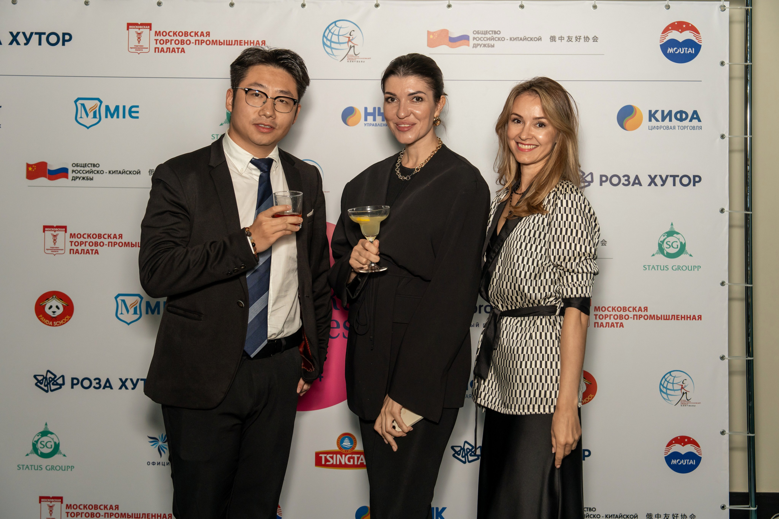 ChinaRosaFest 2024. Репортажный фотограф в Красной Поляне и Сочи Павлюченко Екатерина