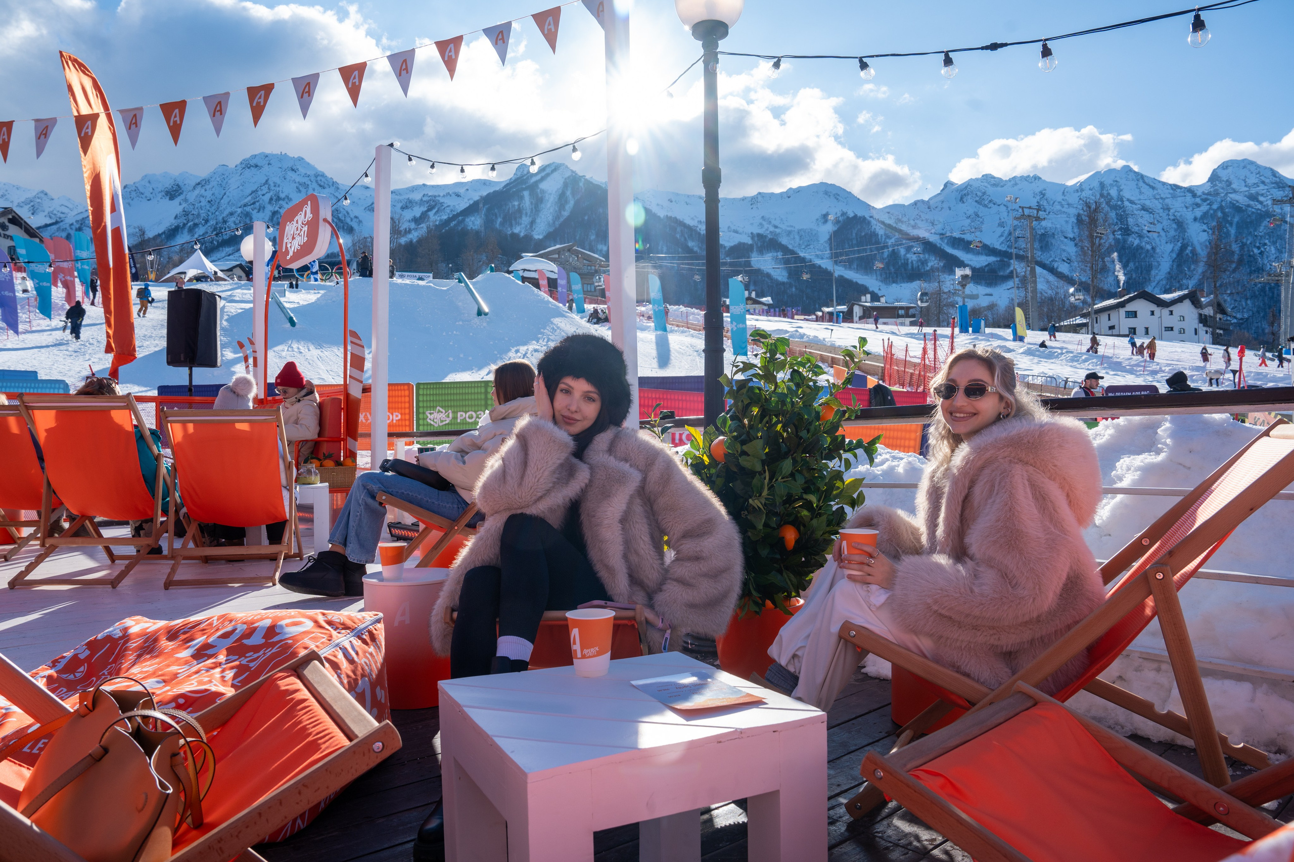 Фотоотчет партнерской интеграции Aperol Spritz на Роза Фест 2025. Репортажный фотограф в Красной Поляне и Сочи Павлюченко Екатерина