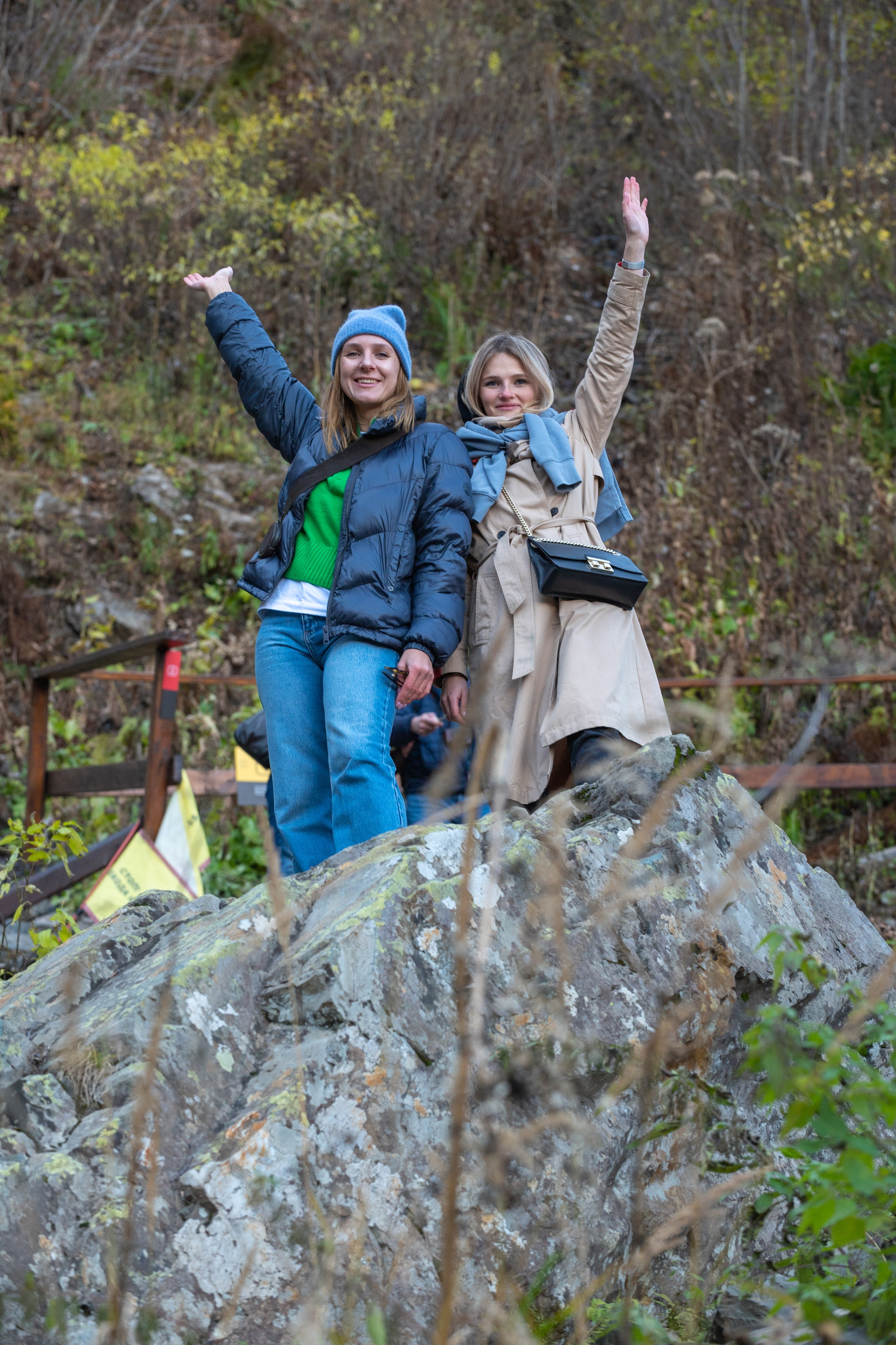 Mice мероприятие — прогулка на водопад Поликаря на курорте Красная Поляна. Репортажный фотограф в Красной Поляне и Сочи Павлюченко Екатерина