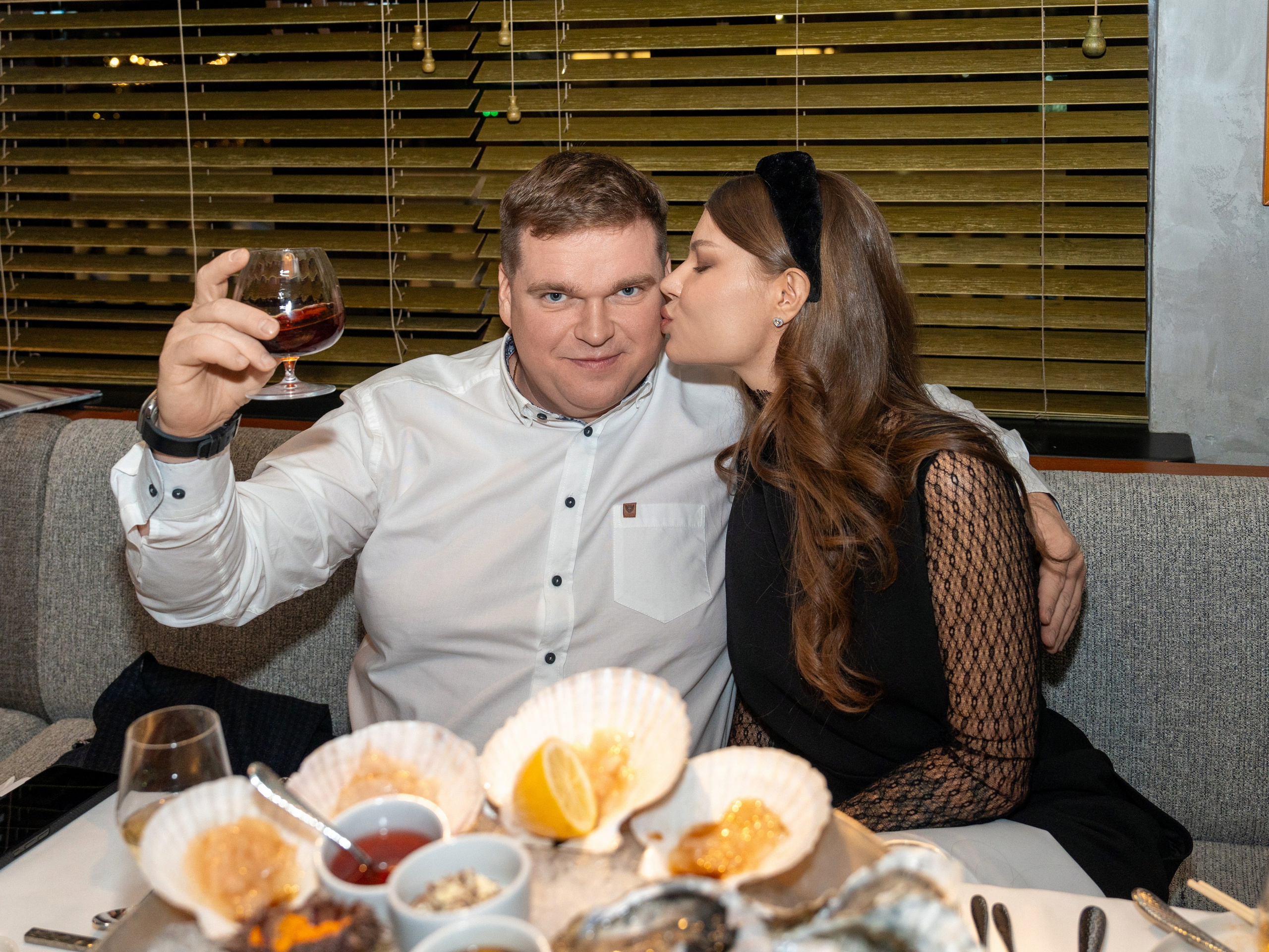 Новый год 2025 в ресторане Сахалин. Репортажный фотограф в Красной Поляне и Сочи Павлюченко Екатерина