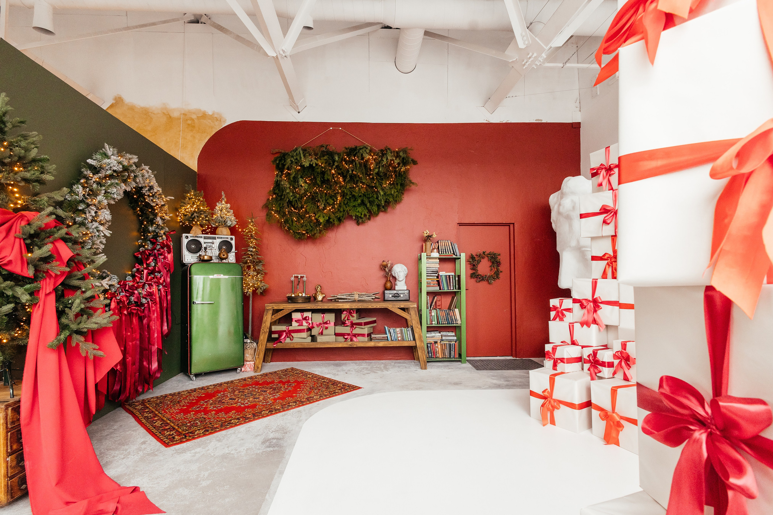 Идеальные фотографии в фотостудии Питер, зал Невский в Сургуте от профессионального фотографа Анны Старцевой