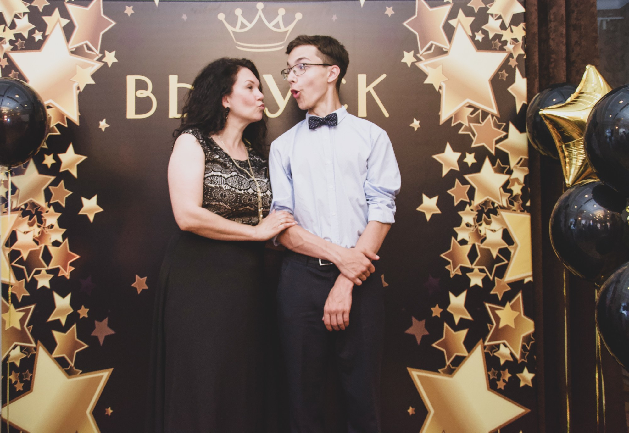 Фотосессия на школьный выпускной в Нижнем Новгороде. Фотограф Макс Огурцов в Нижнем Новгороде