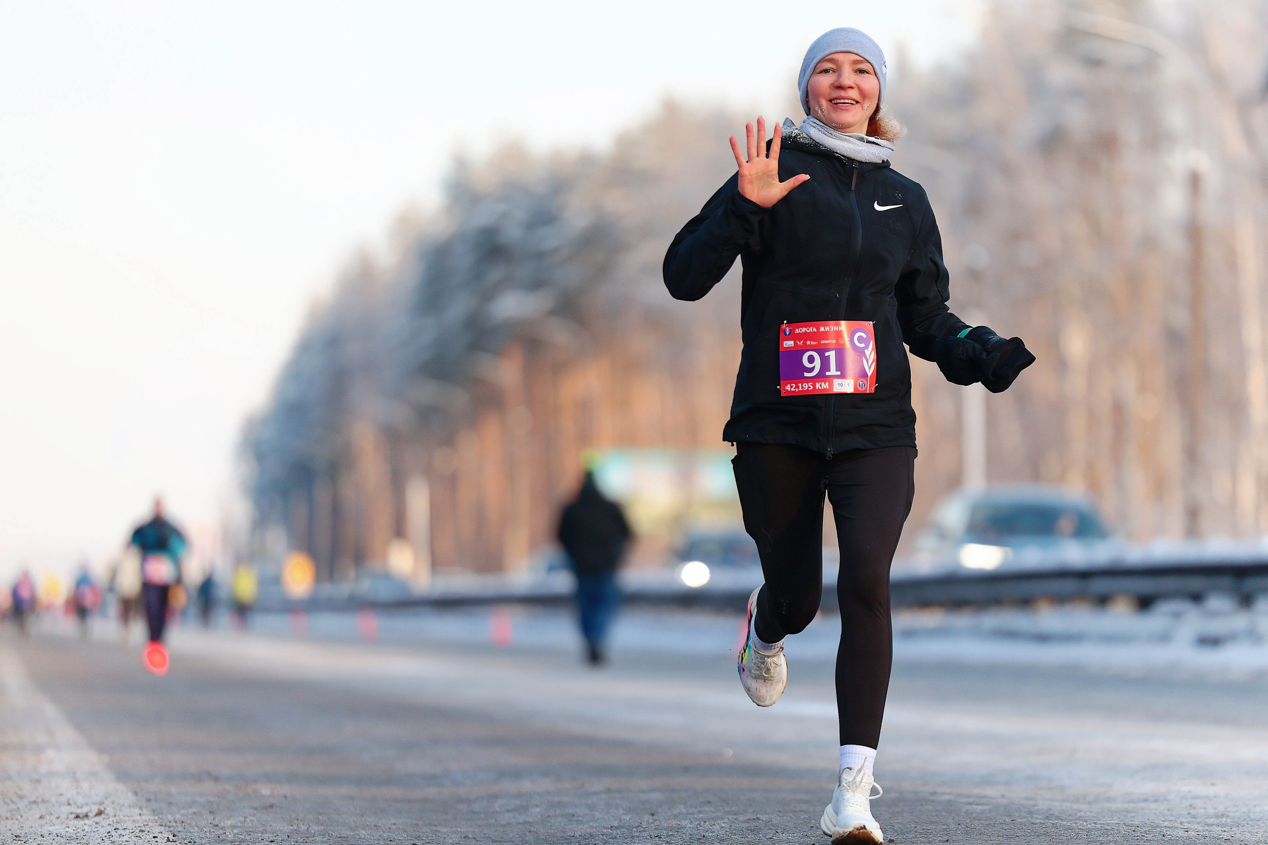 Зимний марафон «Дорога жизни» 2026. Спортивный фотограф в Санкт-Петербурге Илья Vacool