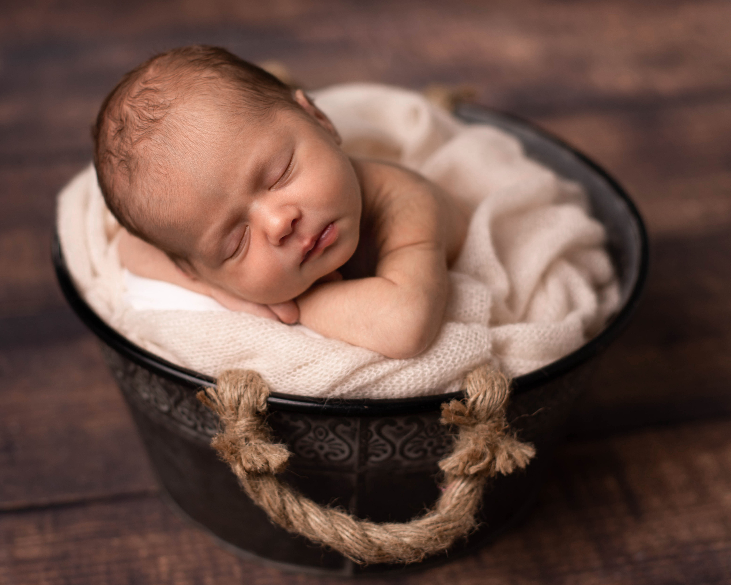 Фотограф новорожденных: волшебные моменты первых дней жизни