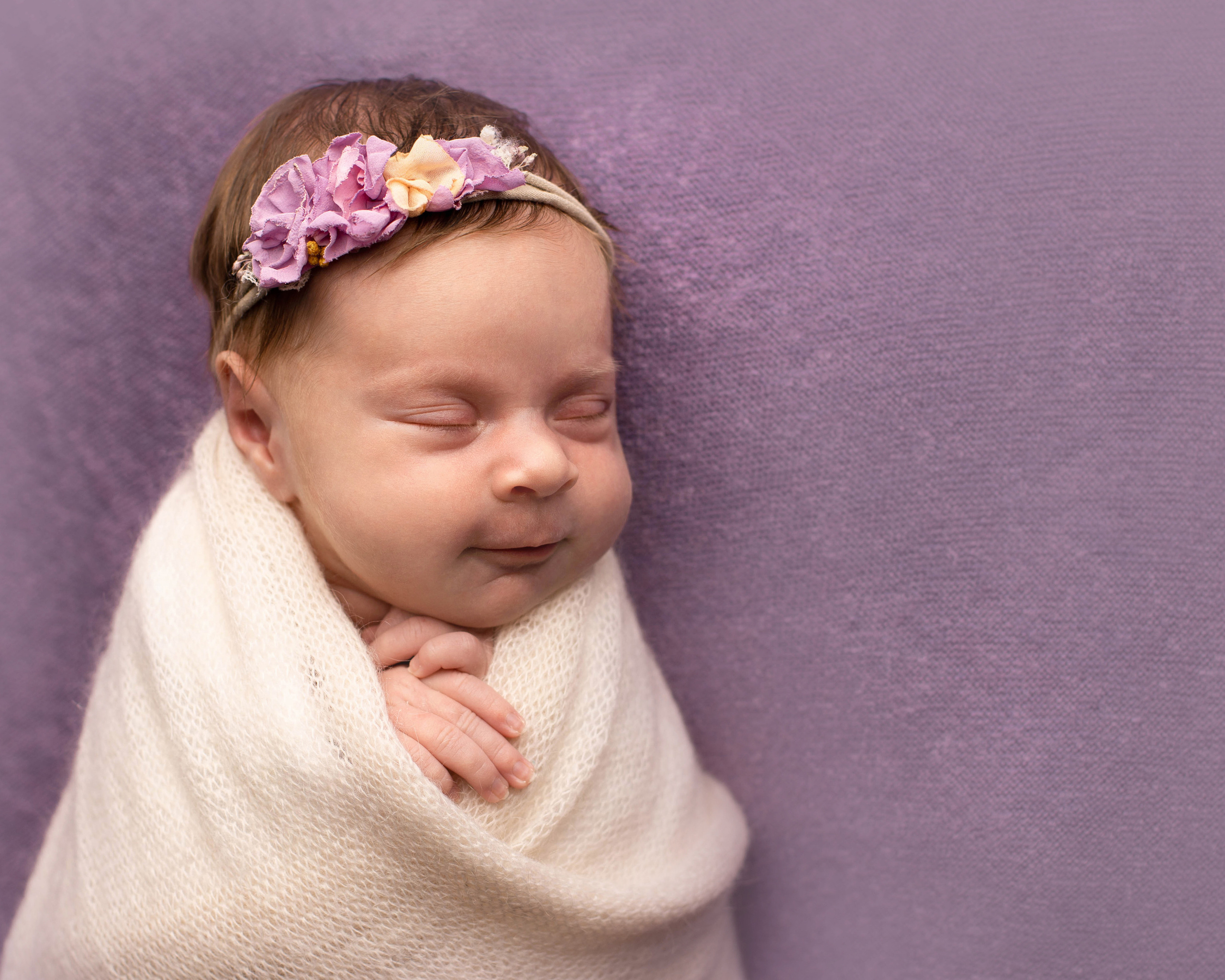 Фотограф новорожденных: волшебные моменты первых дней жизни