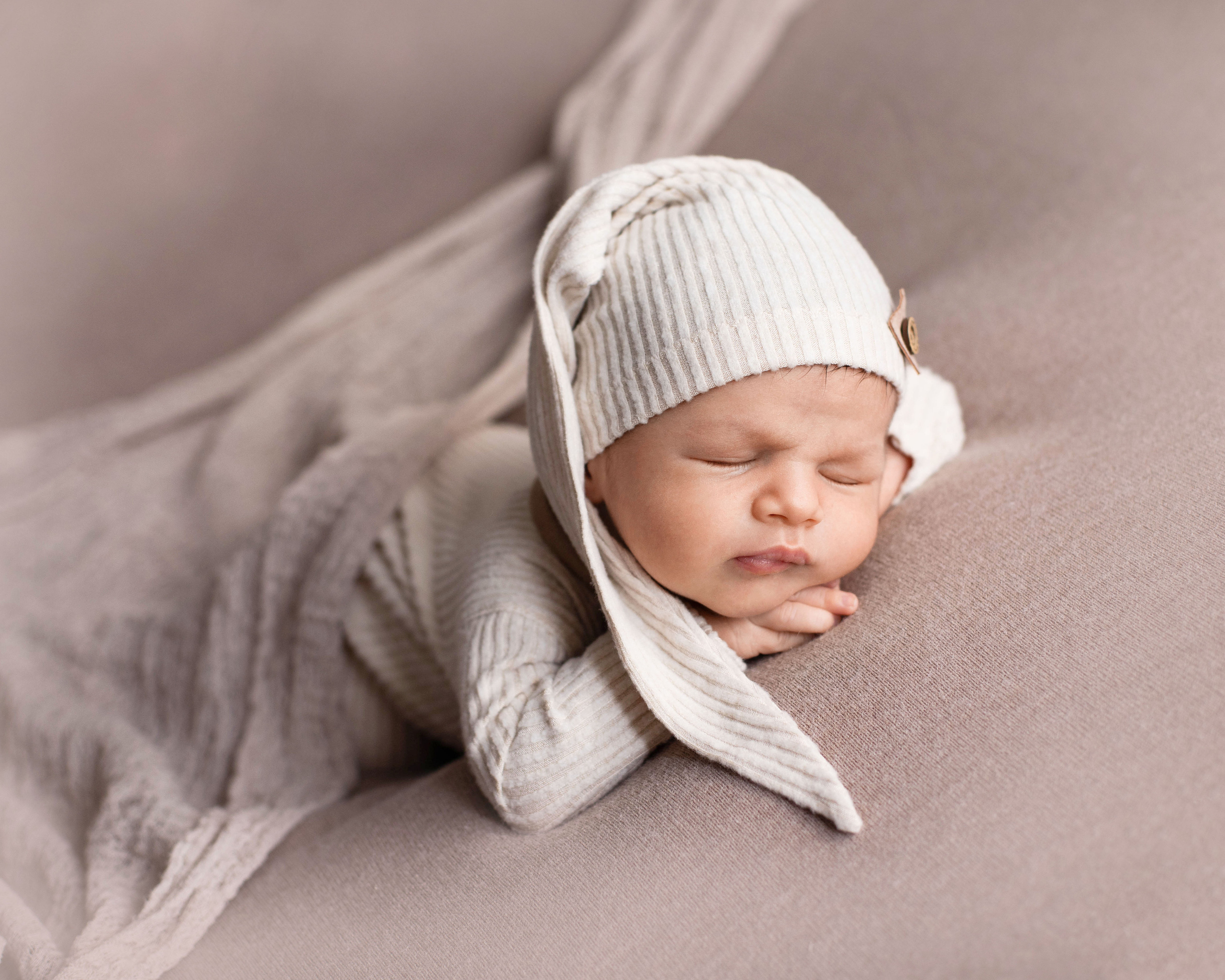 Фотограф новорожденных: волшебные моменты первых дней жизни