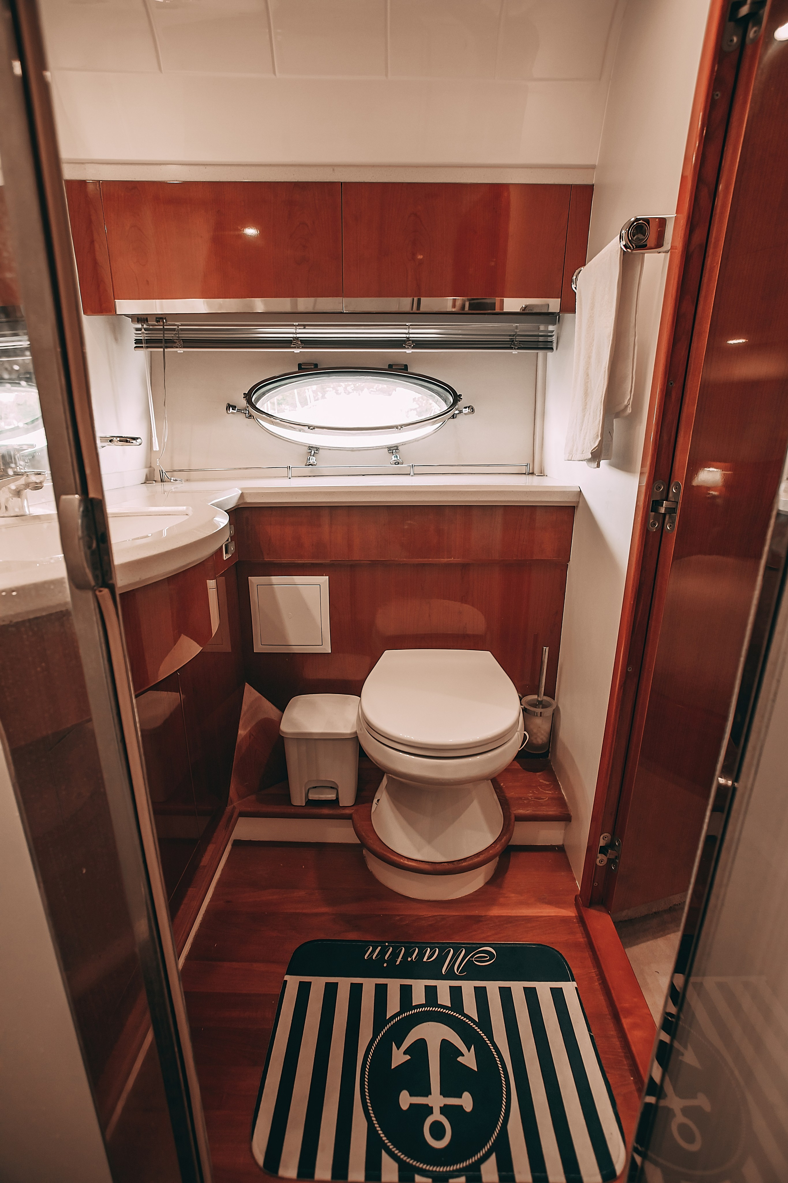 Яхта Princess 57 Esperanza. SPB Rent Boats|аренда катеров и теплоходов