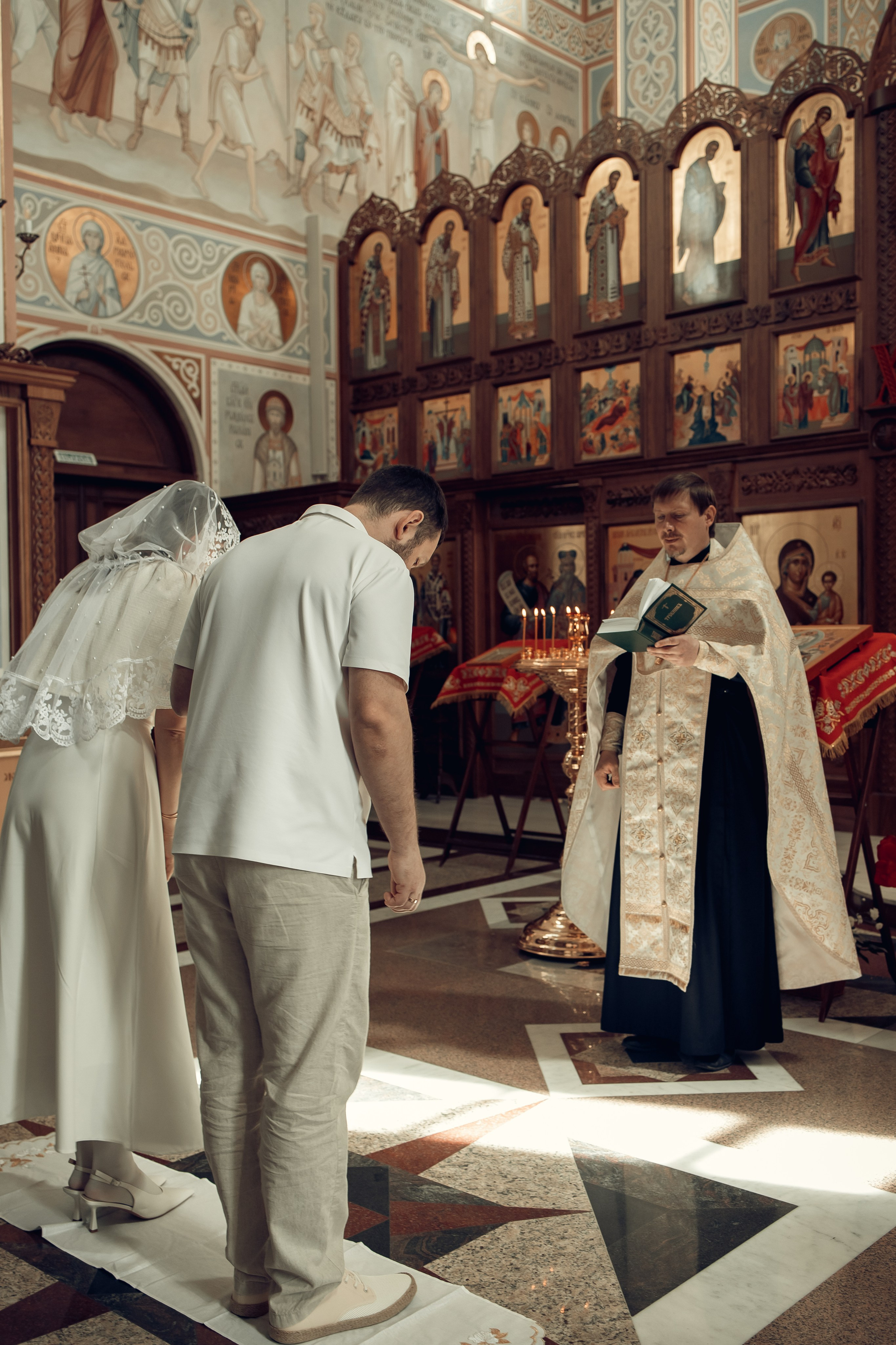 Венчание Дениса и Дианы. Свято-Троицкий храм. Свадебный фотограф Краснодар Инна Кириенко