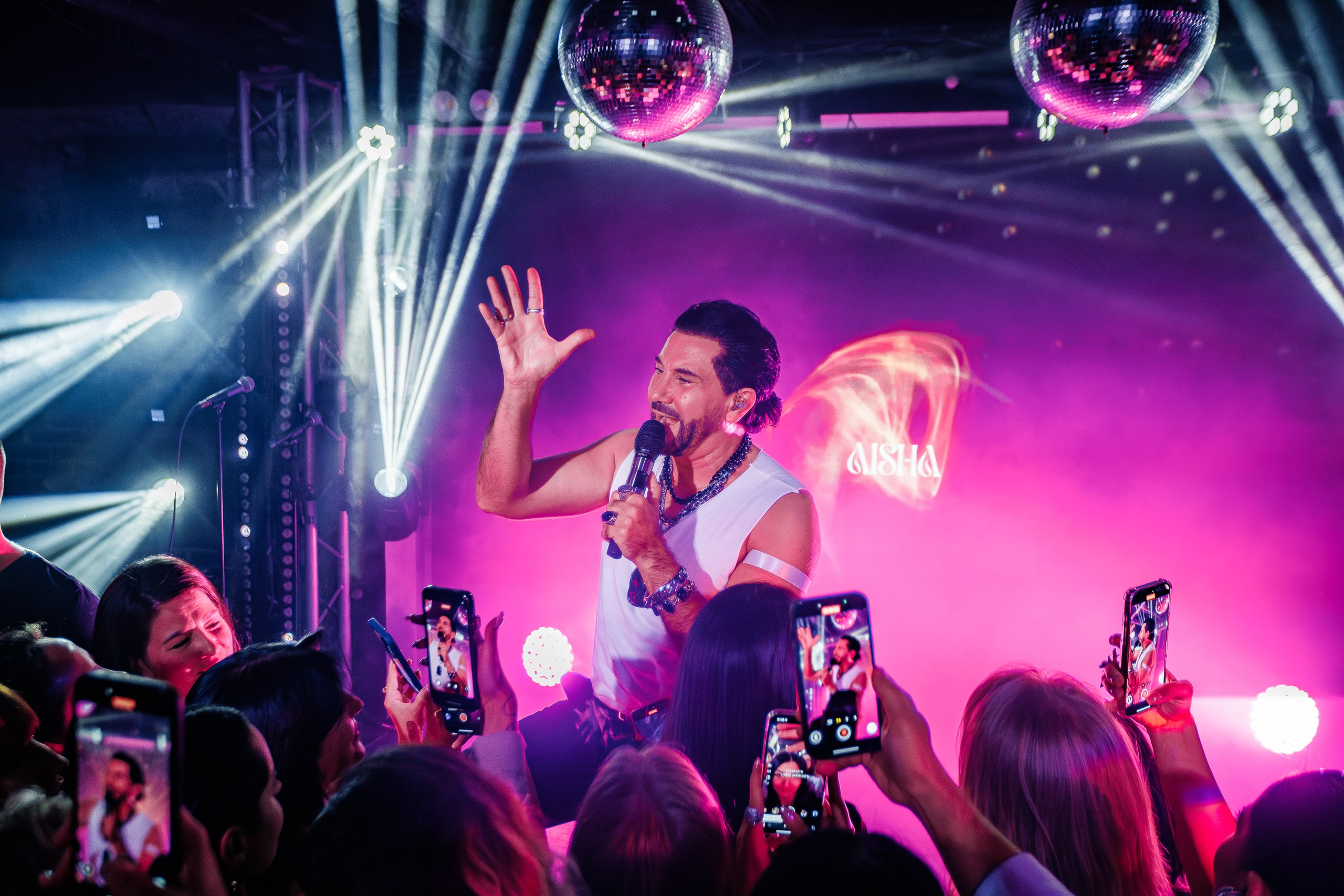 «АВРААМ РУССО"_Чайка на пляже_Ялта_21.06.2025. Аминов Руслан | Фотограф