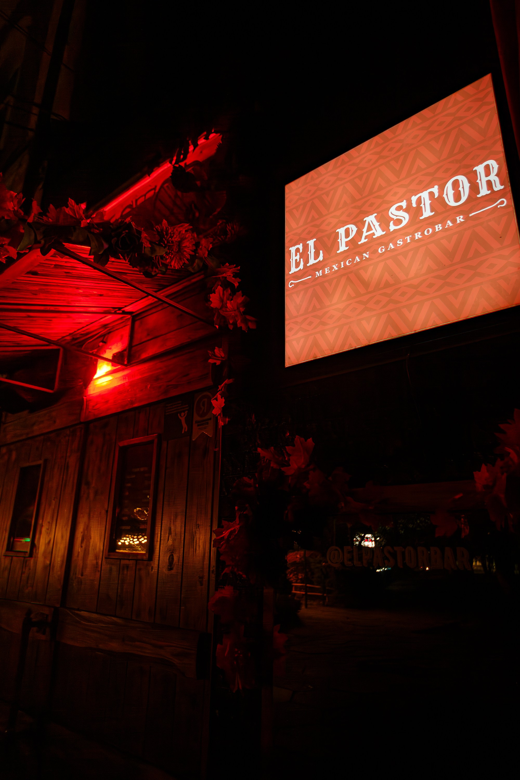 День благодарности_El Pastor_Симферополь_6.12.2024. Аминов Руслан | Фотограф