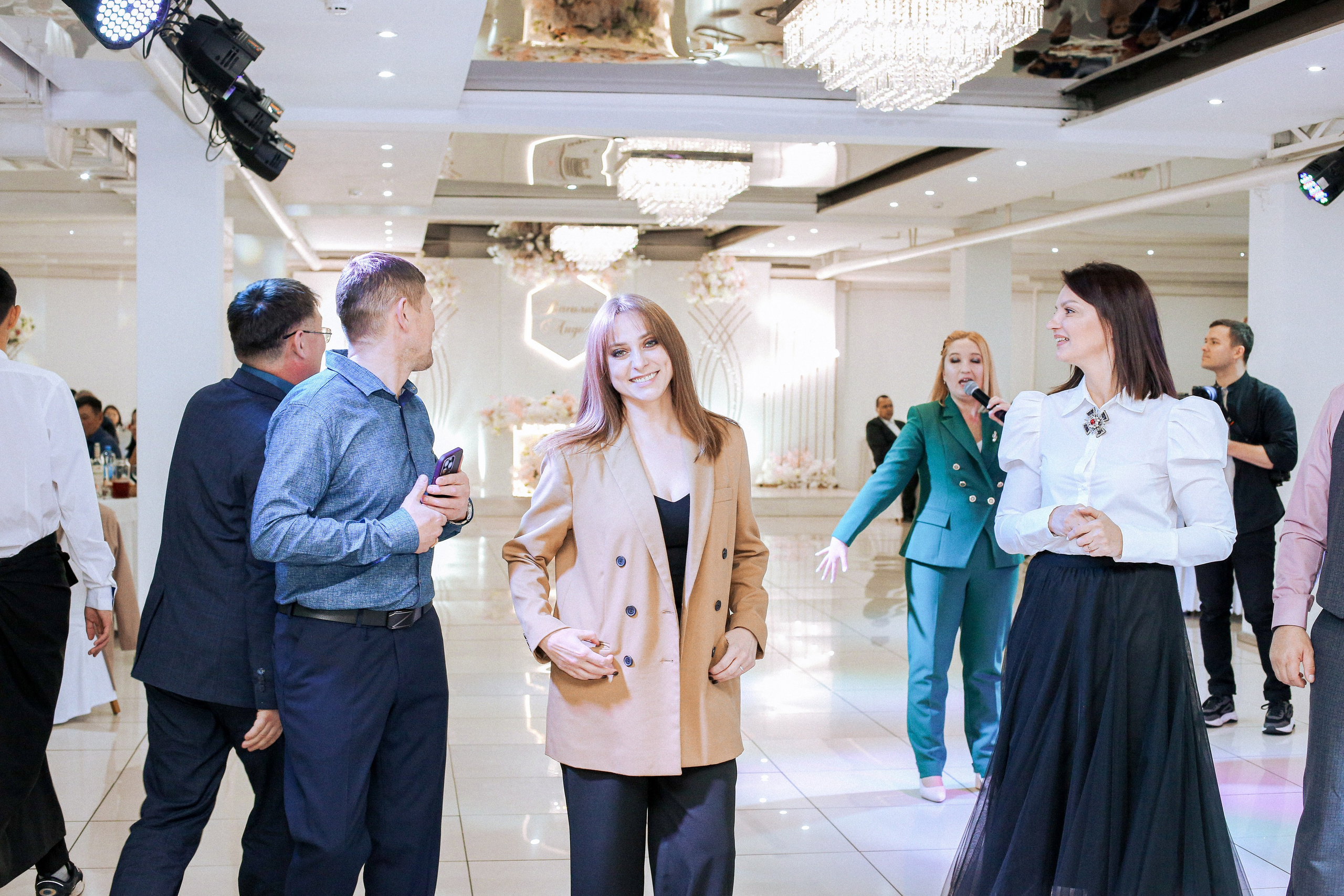 Lidia and Vasily. Свадебный и Школьный фотограф Улан-Удэ Бурятия Джулия Топоева Выпускные альбомы Фотограф на мероприятие