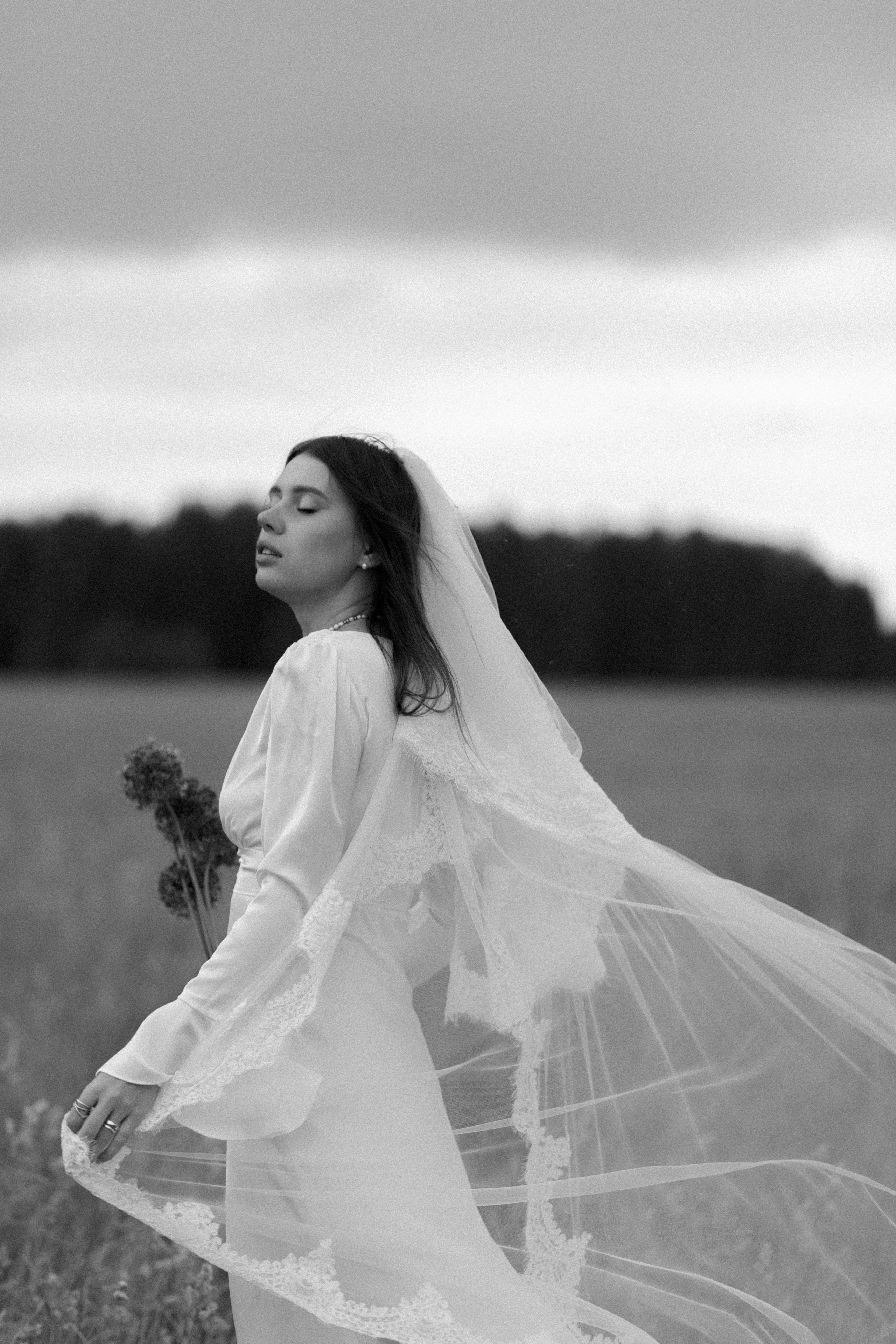 Утро невесты в поле