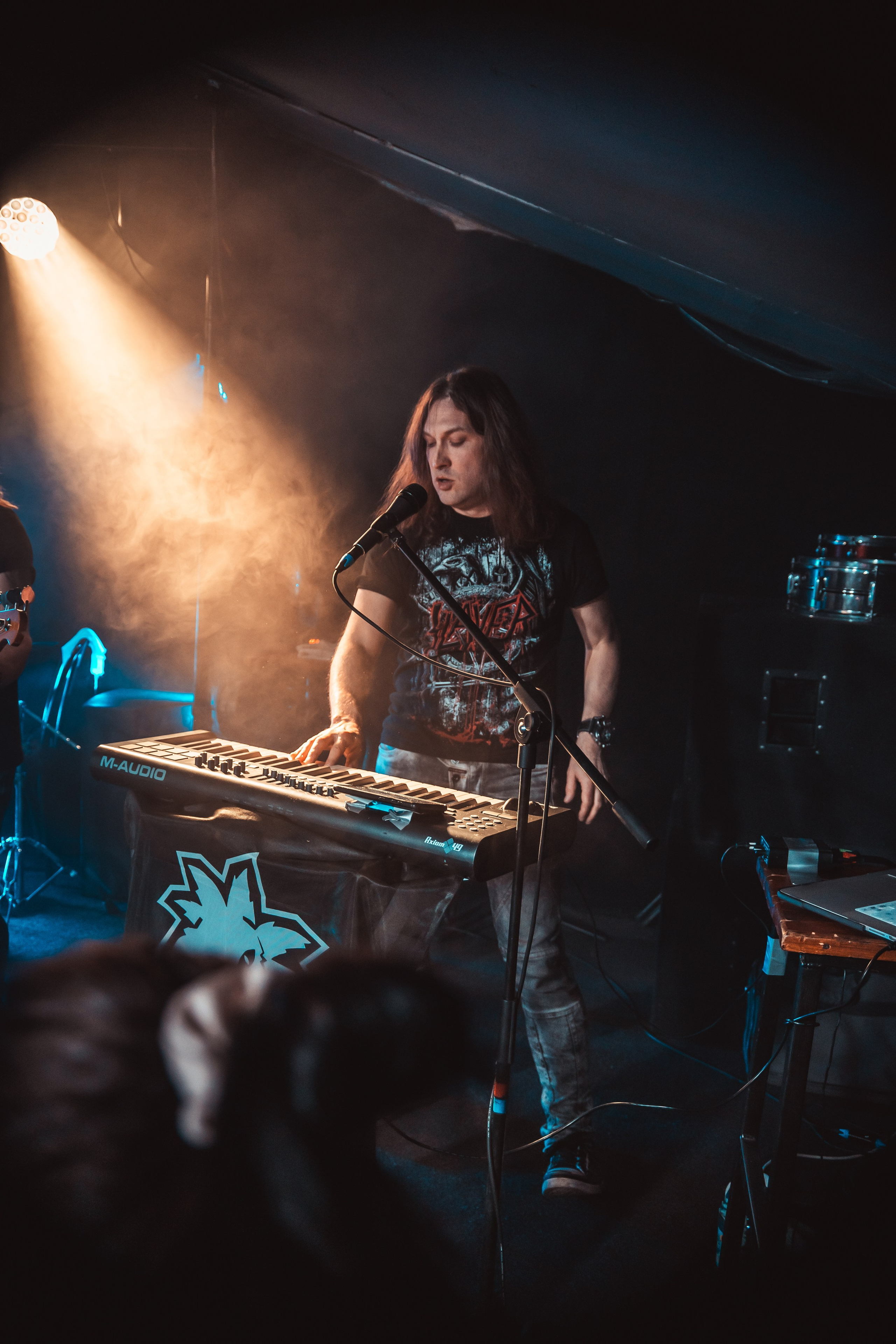 Потомучто. Красноярск, 28.02.2025, бар 64/6. Фотограф Регина Крикунова г. Красноярск