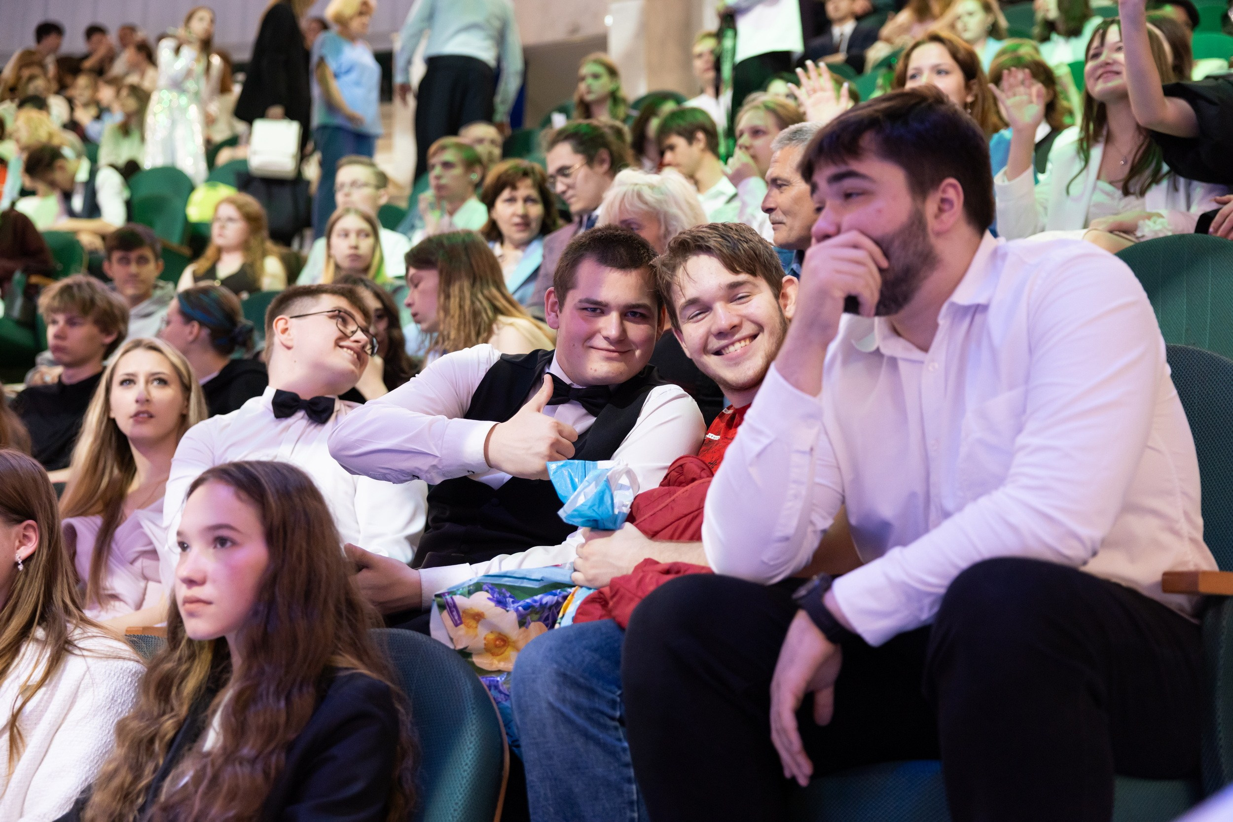 Городской бал выпускников (24 июня 2025). Репортажный фотограф Алексей Пирязев