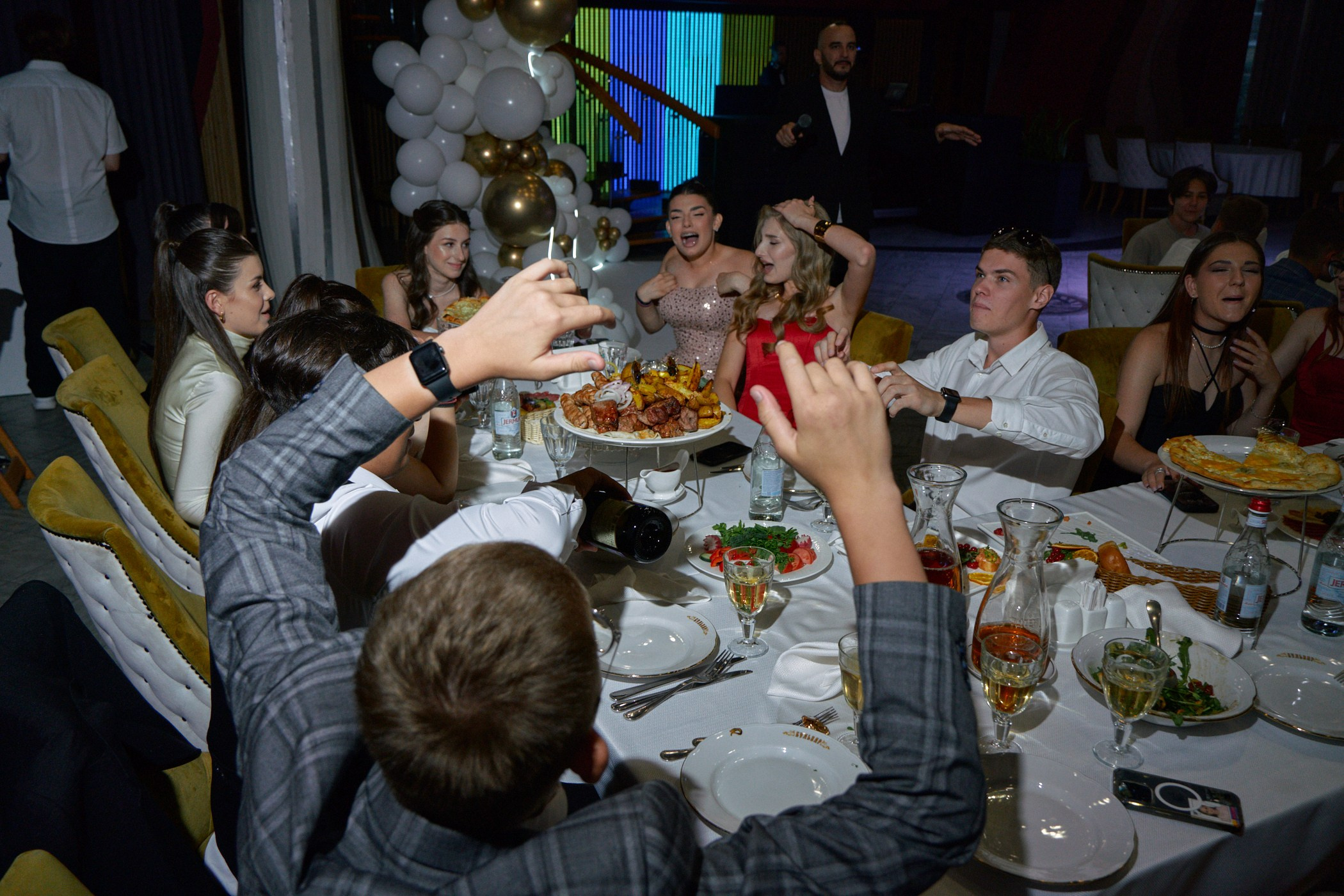 Фоторепортаж выпускного вечера. Профессиональный фотограф в Анапе Артем Ковальский