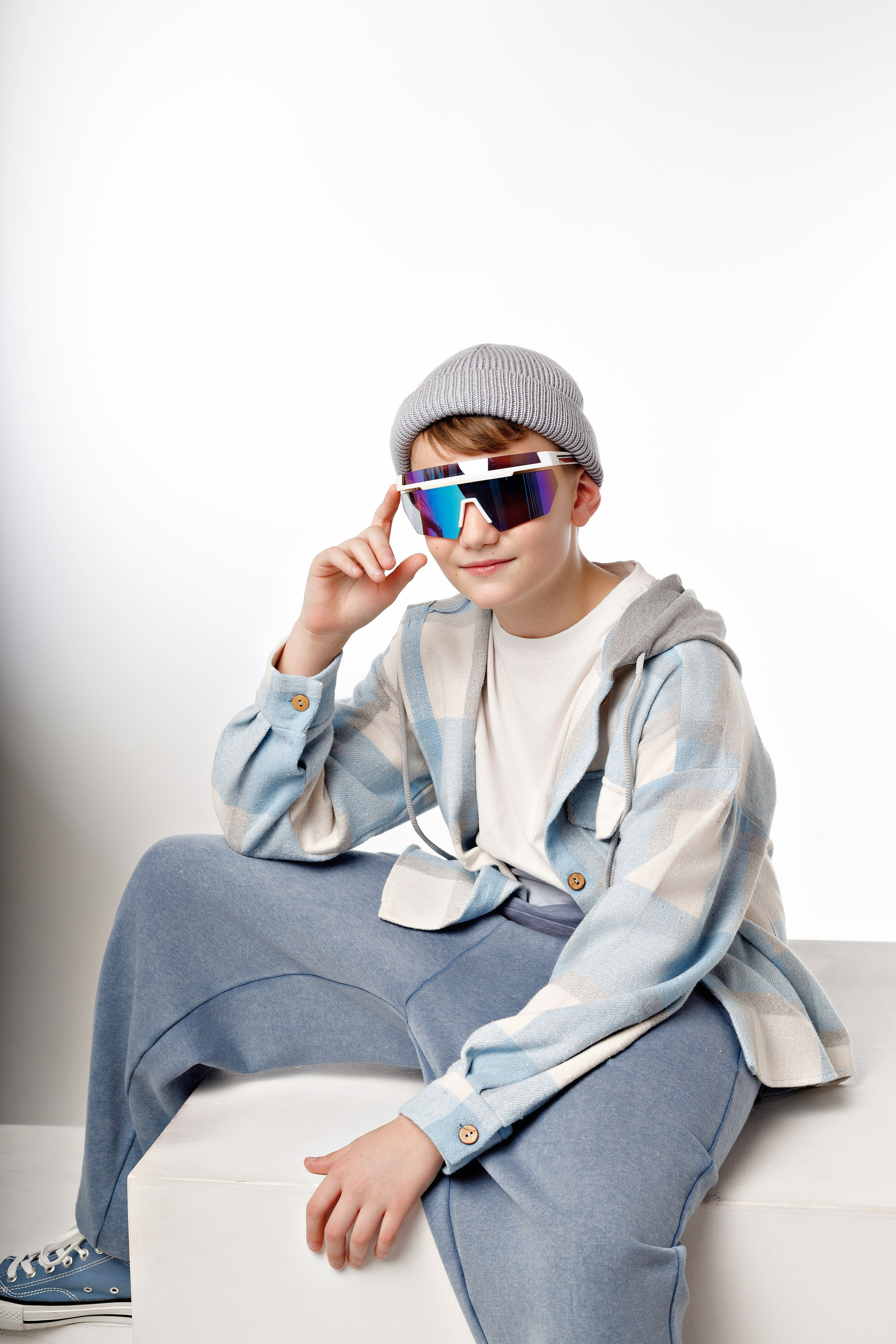 Фотосессия брата и сестры в Сочи от стильного детского фотографа Сочи. Детский студийный фотограф Сочи