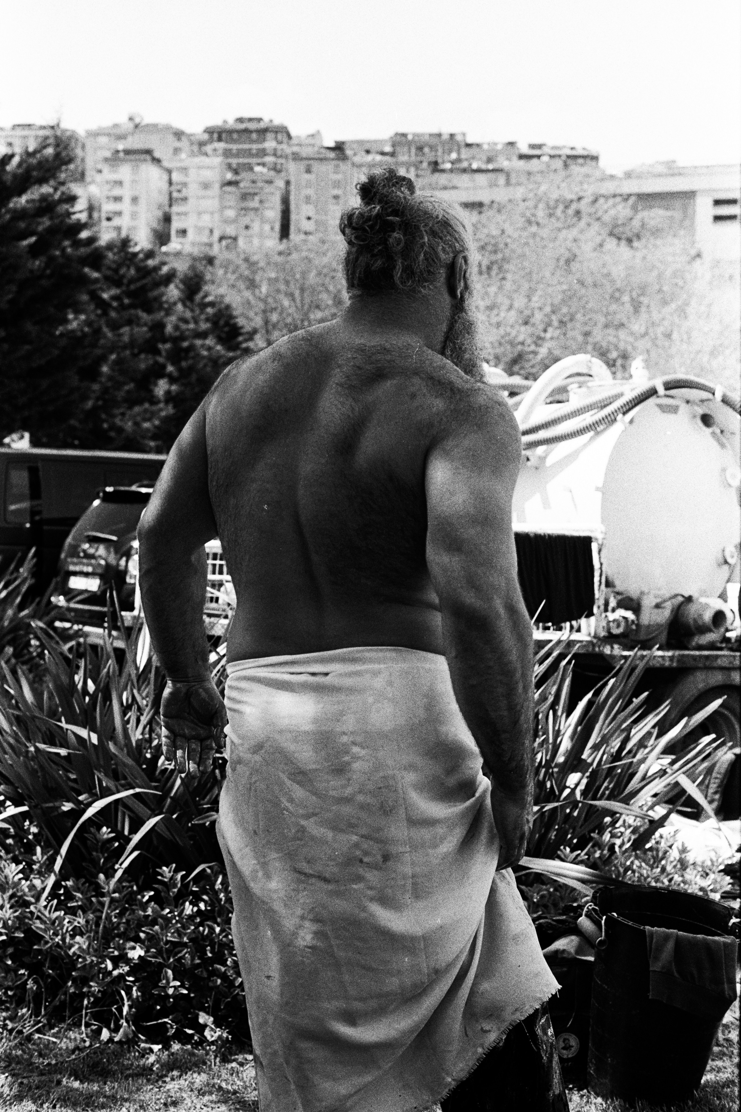 Wrestlers (Istanbul. 30.04.2023). Eduard Savosin | Documentary & Portrait Photographer in Paris