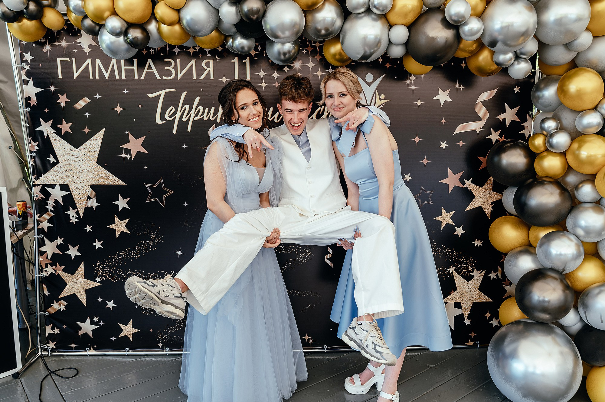 Школьный фотограф в Дубне Талдоме Кимрах. Свадебный фотограф в Дубне Алексей Фонарёв