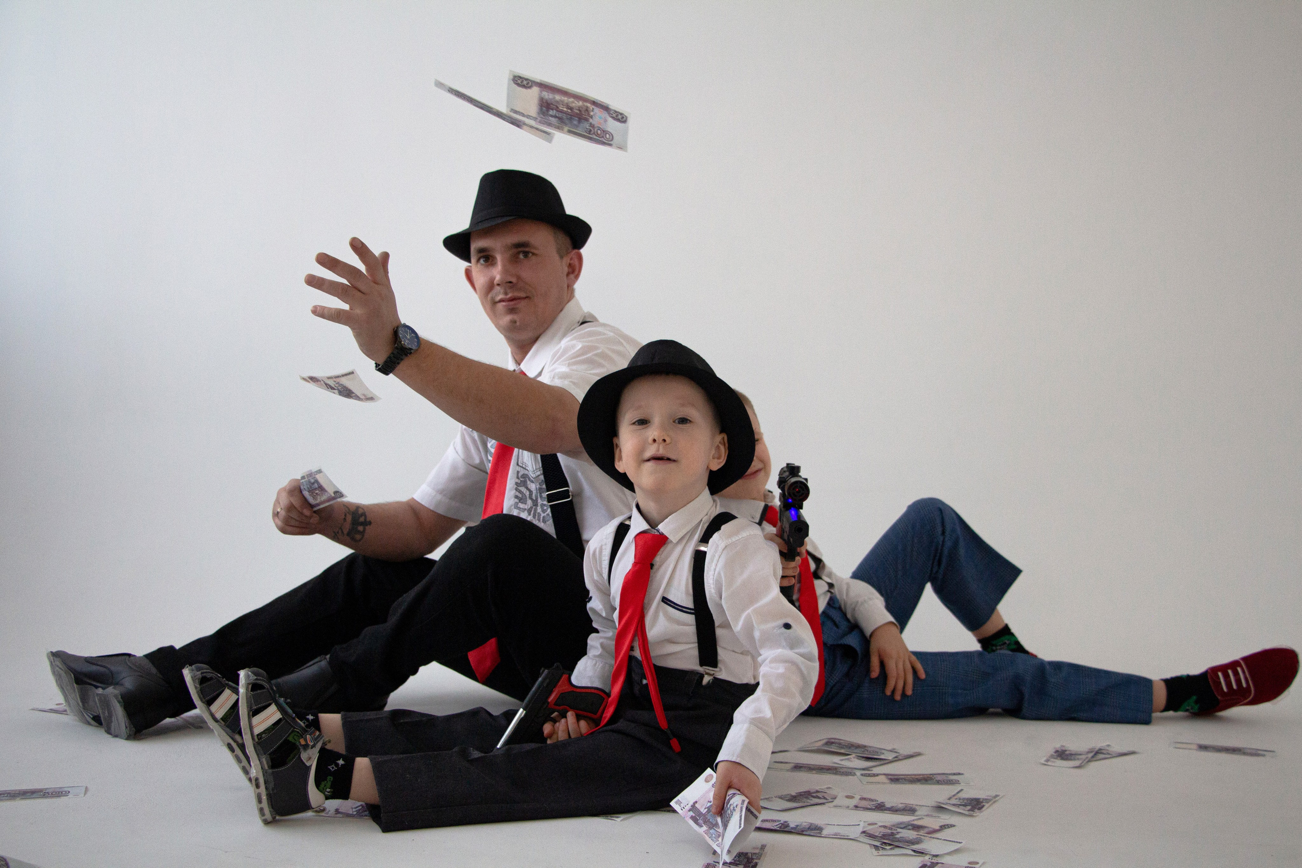 Семейная в стиле гангстеров. Ваш фотограф Ирина Сарнаева Новосибирск — Томск