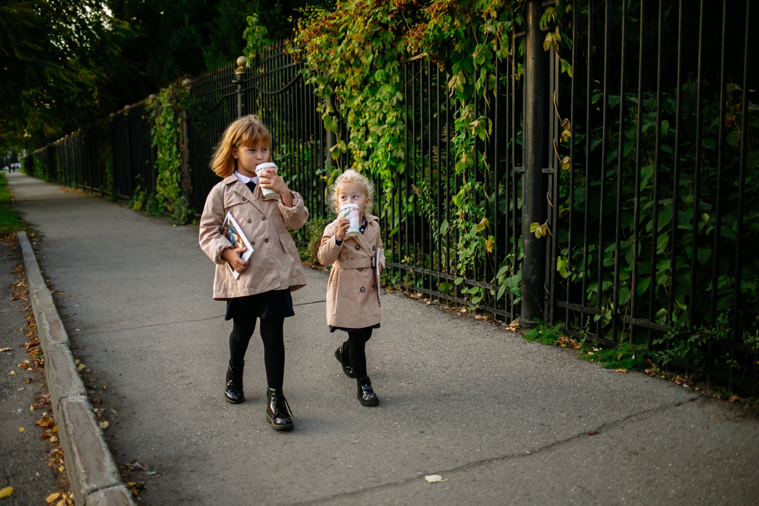 Юля, Анюта, Есения