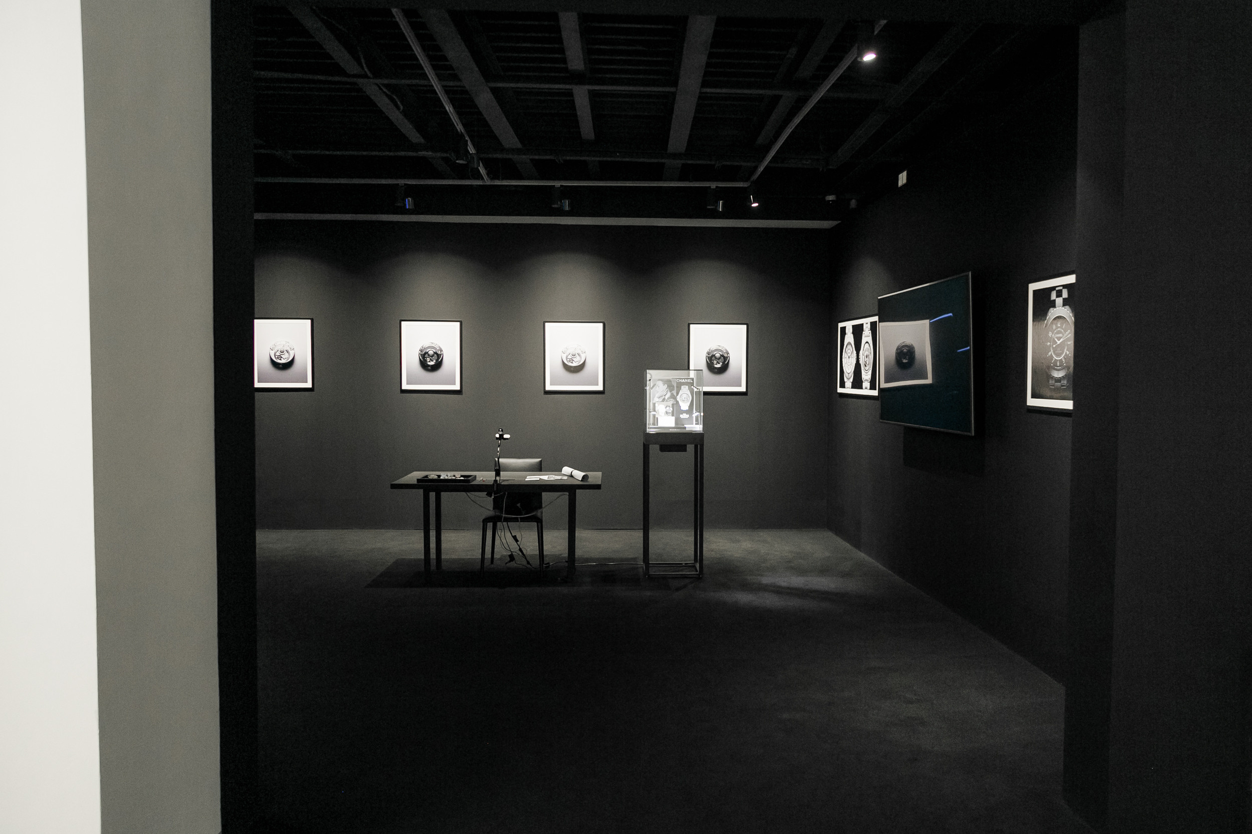 Chanel j12. Feelmedia production