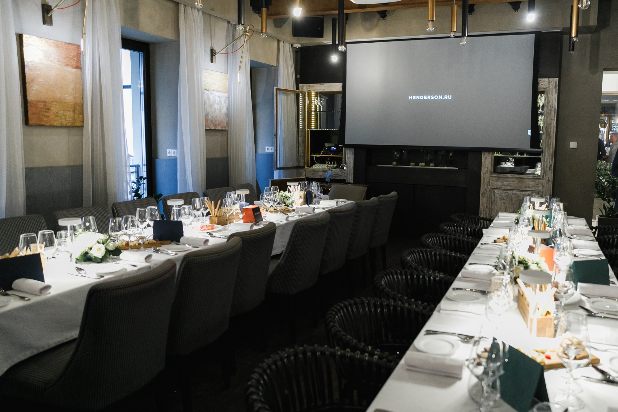 Henderson. Feelmedia production