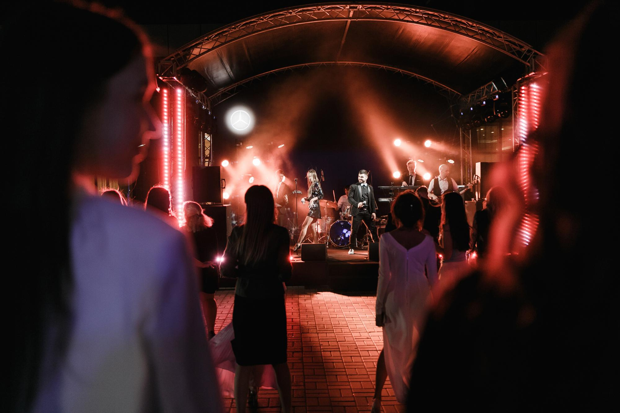 MERCEDES-BENZ FINANCE. Feelmedia production