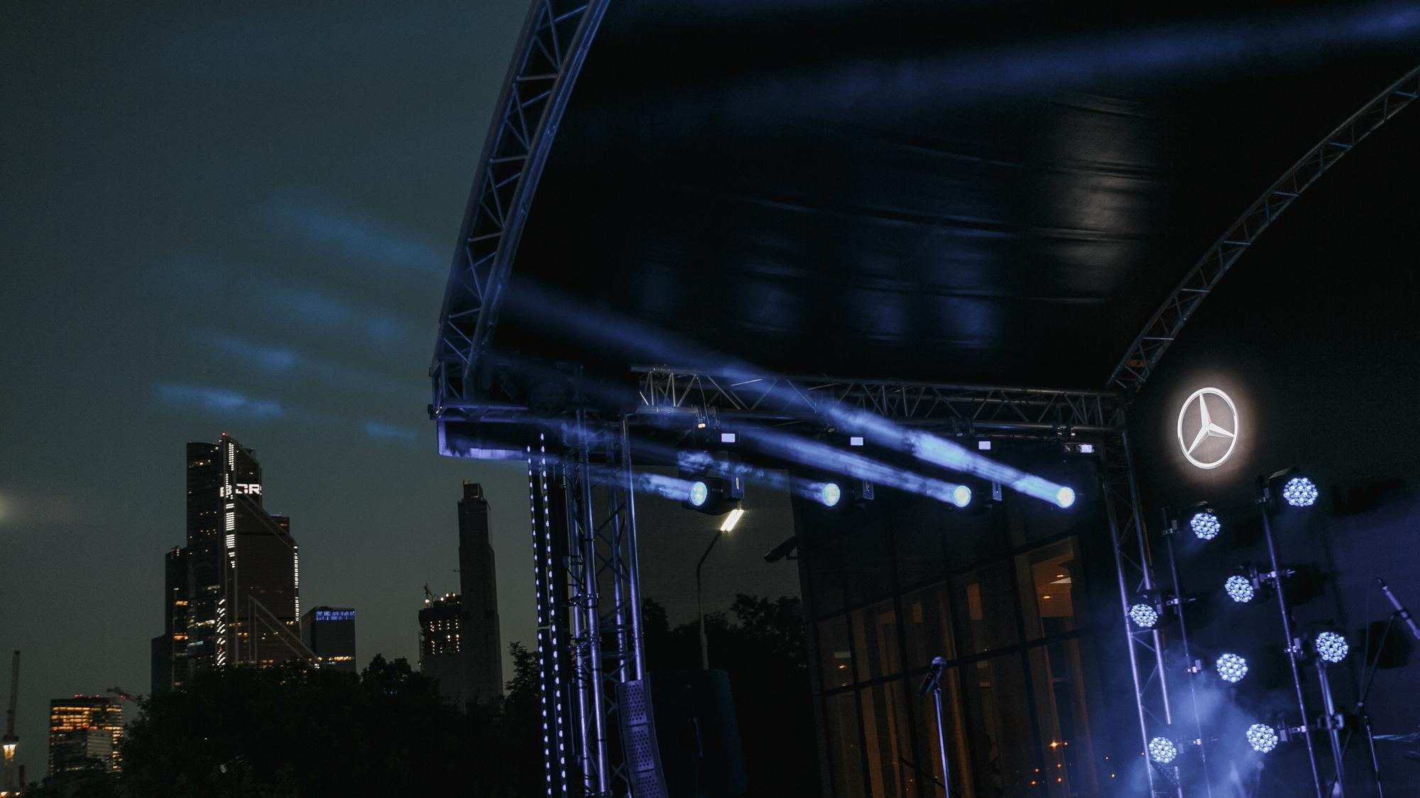 MERCEDES-BENZ FINANCE. Feelmedia production