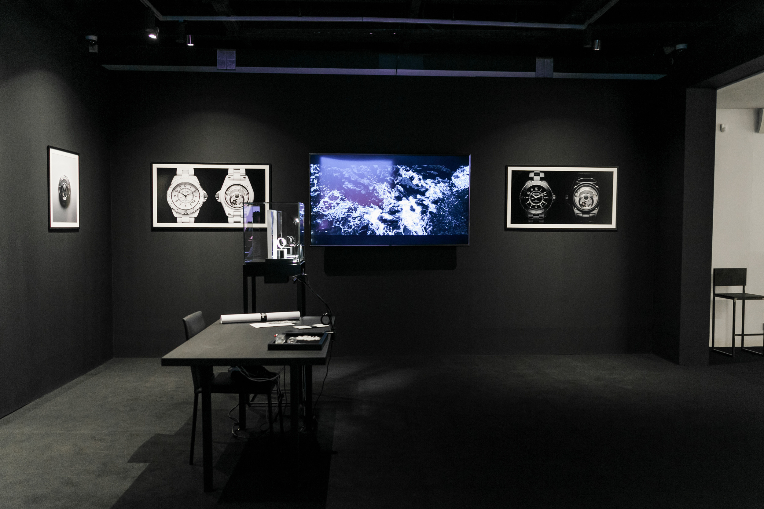 Chanel j12. Feelmedia production