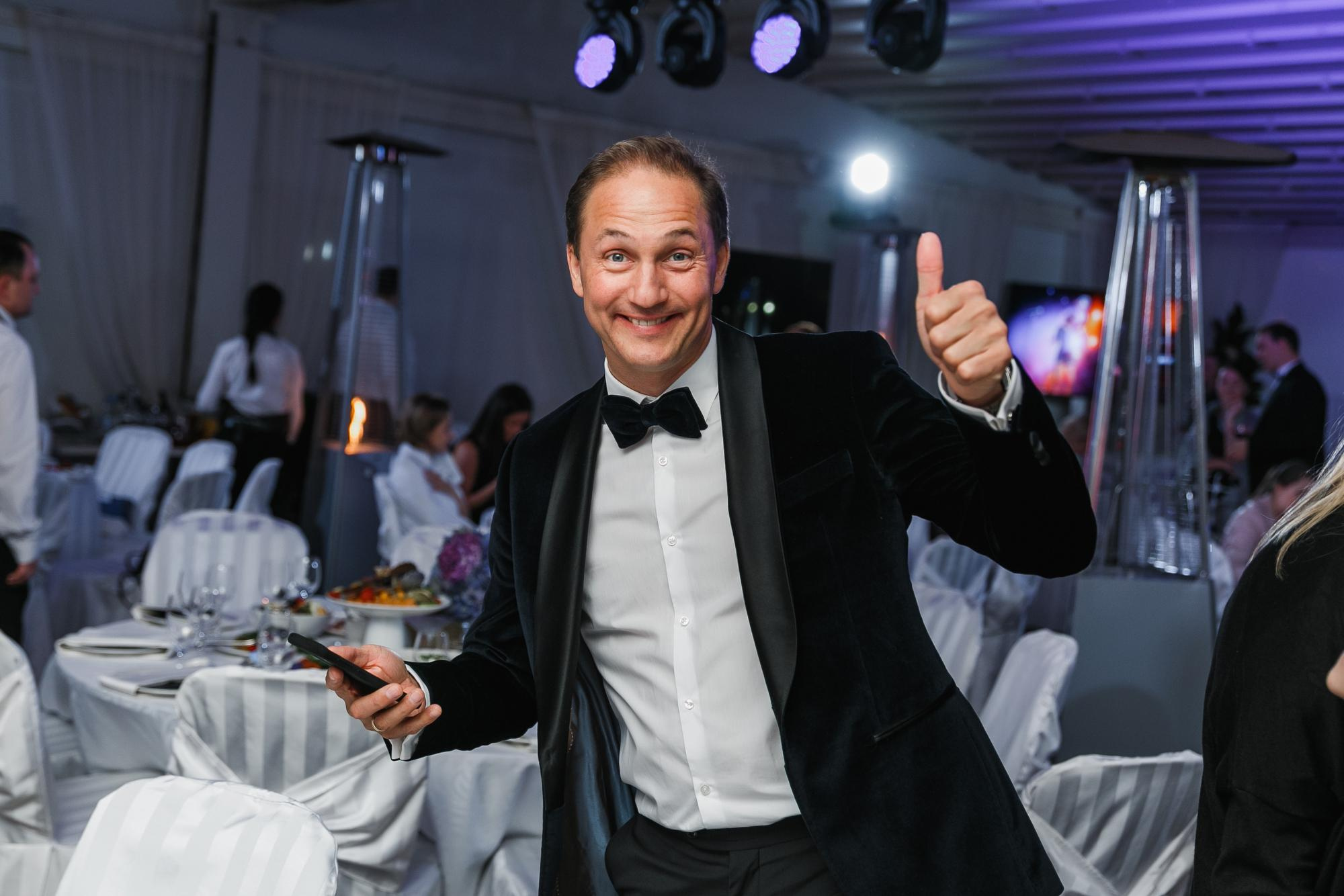 MERCEDES-BENZ FINANCE. Feelmedia production