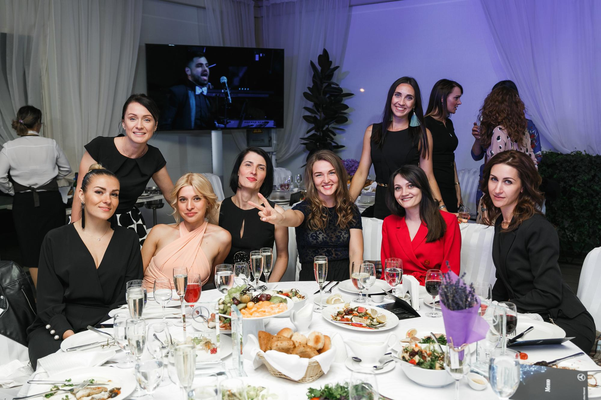 MERCEDES-BENZ FINANCE. Feelmedia production