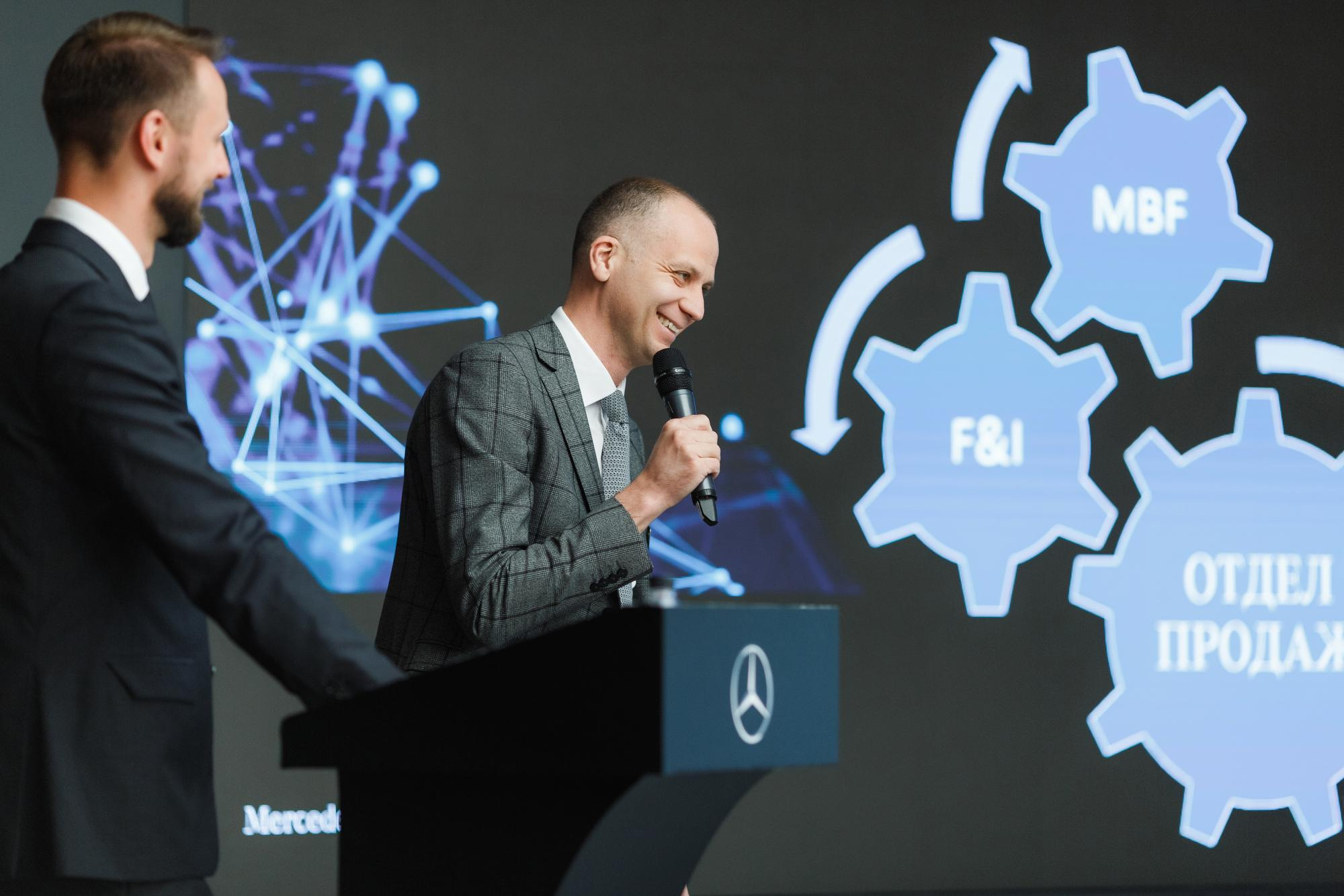 MERCEDES-BENZ FINANCE. Feelmedia production