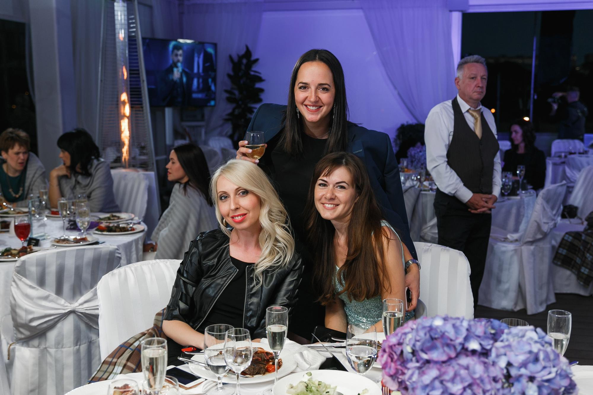 MERCEDES-BENZ FINANCE. Feelmedia production