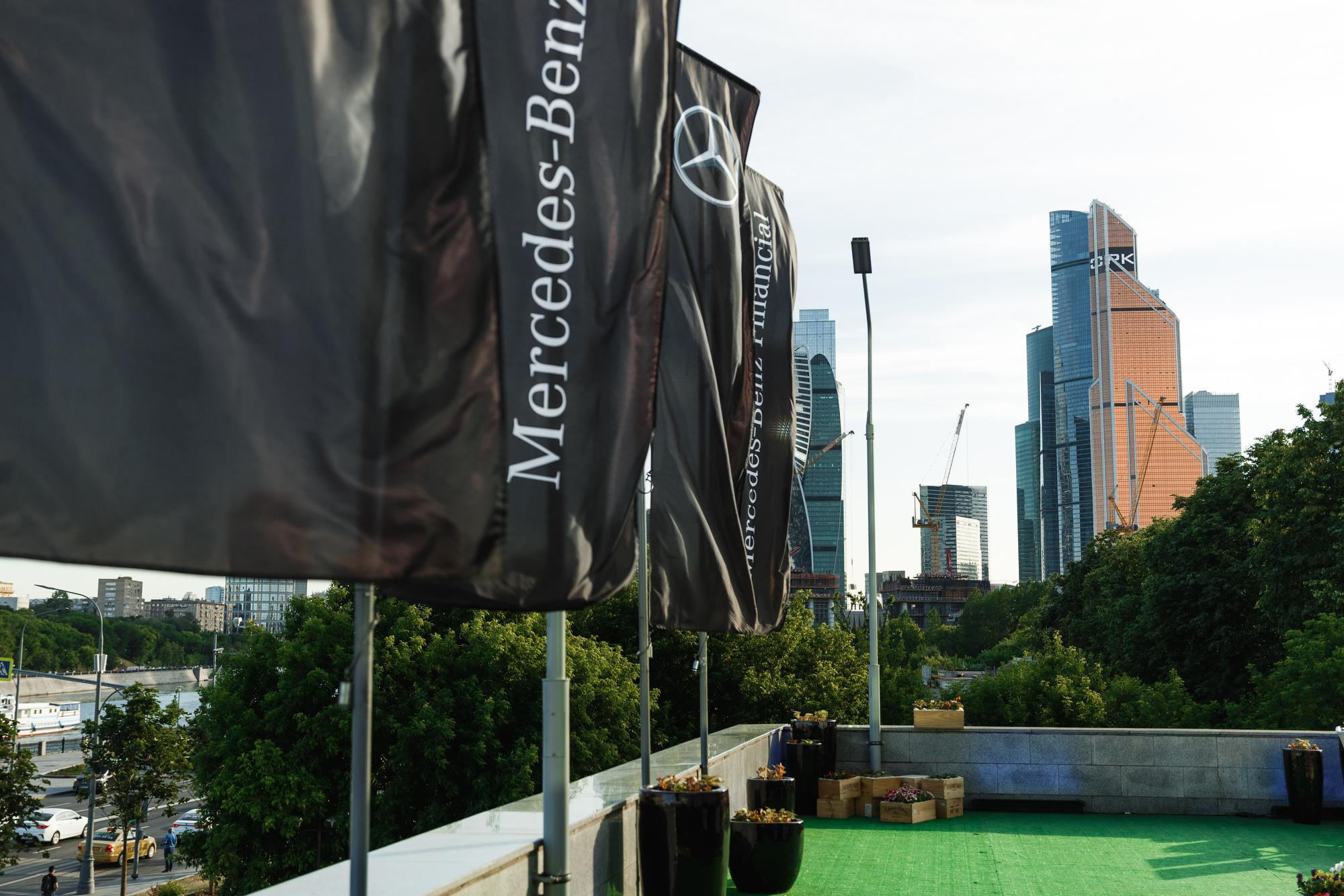 MERCEDES-BENZ FINANCE. Feelmedia production