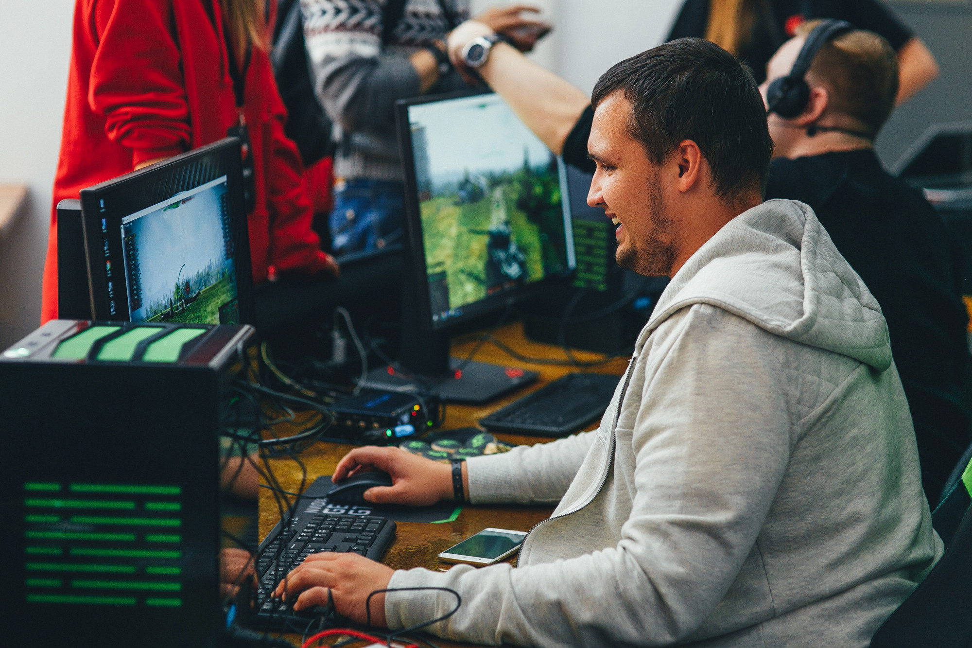 YOUTUBE. Feelmedia production