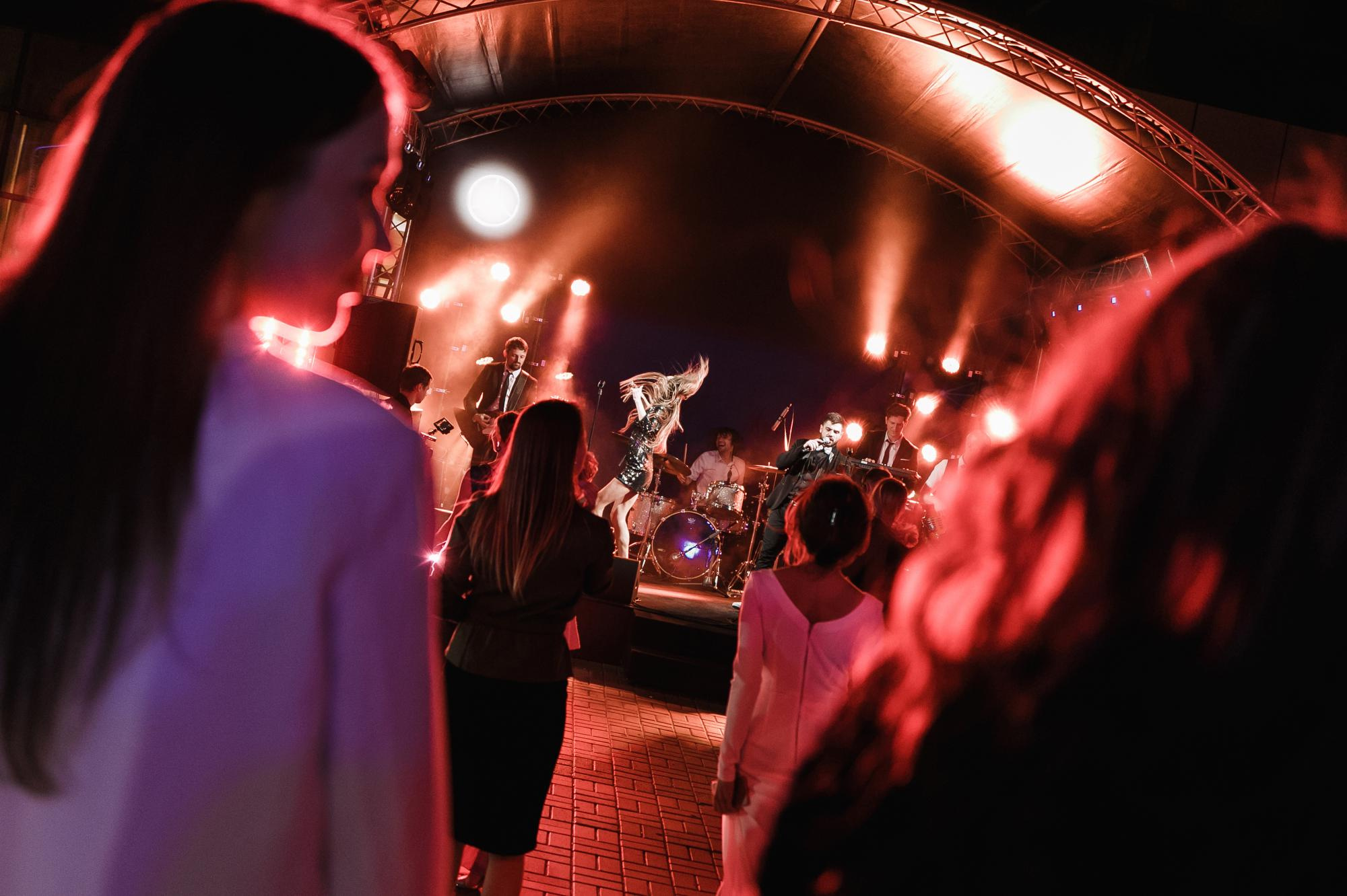 MERCEDES-BENZ FINANCE. Feelmedia production