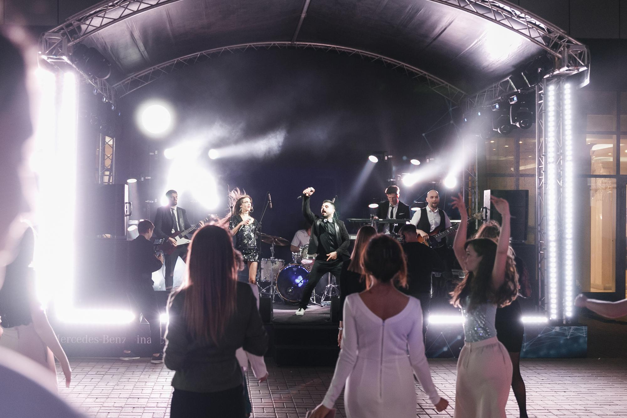 MERCEDES-BENZ FINANCE. Feelmedia production